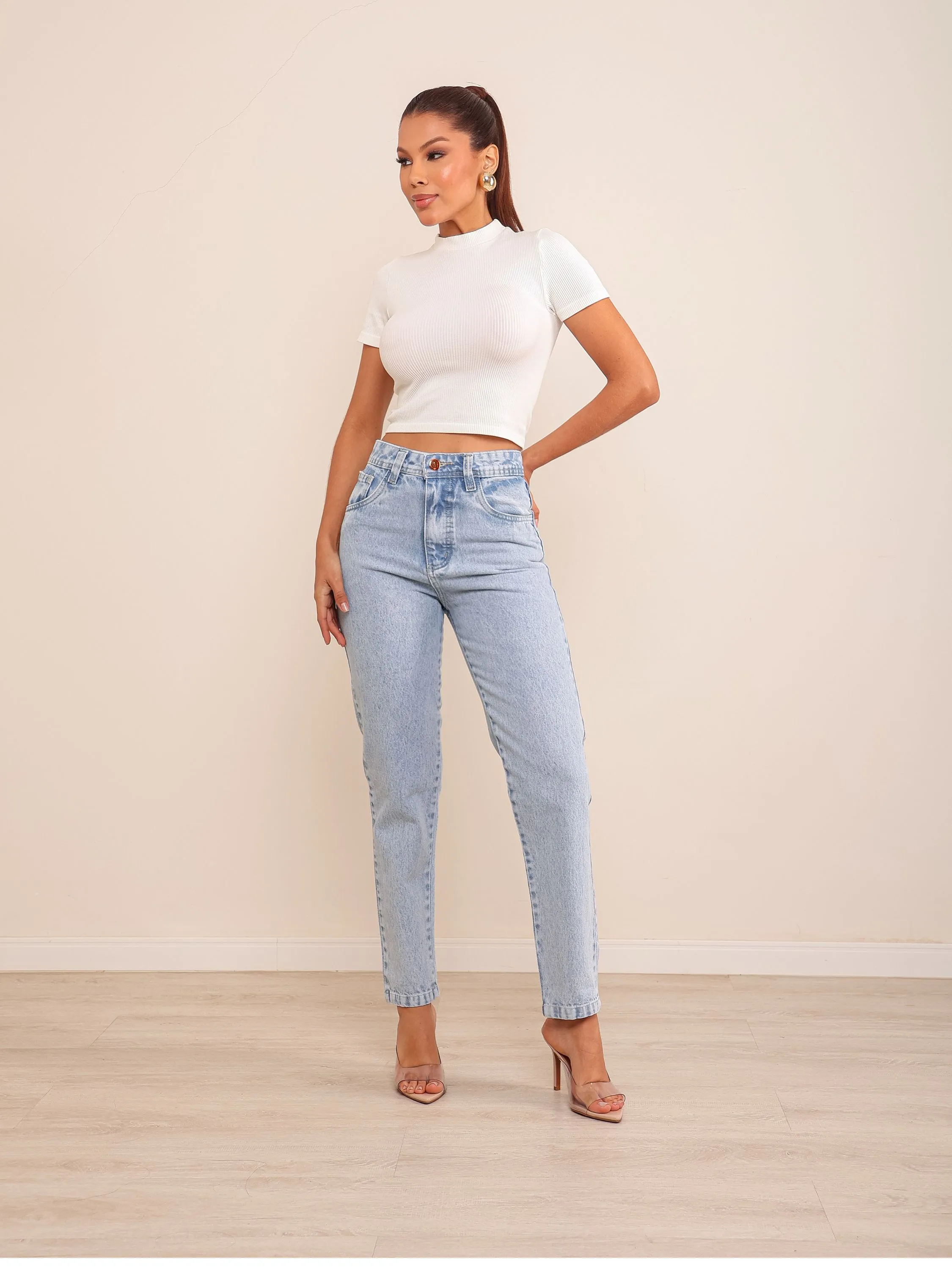 Calça mom jeans feminina