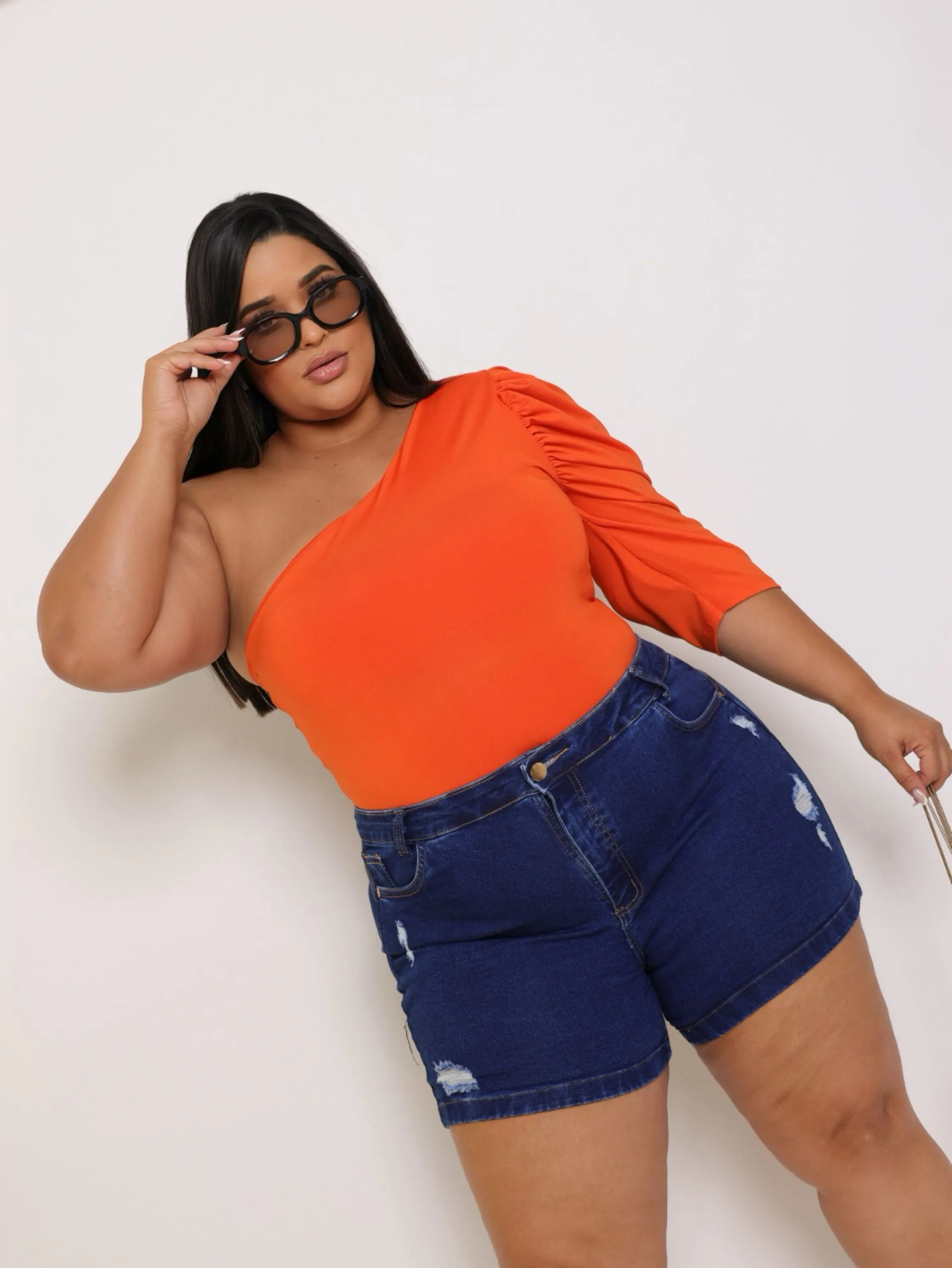 Short jeans feminino plus size