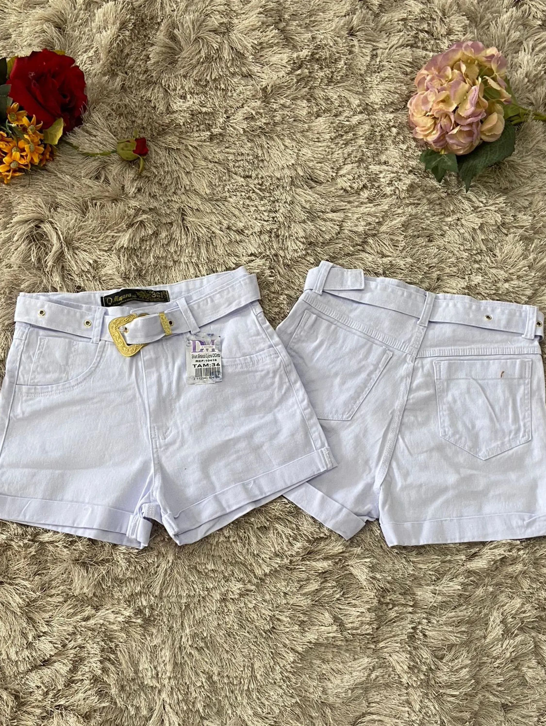 Short jeans feminino com cinto