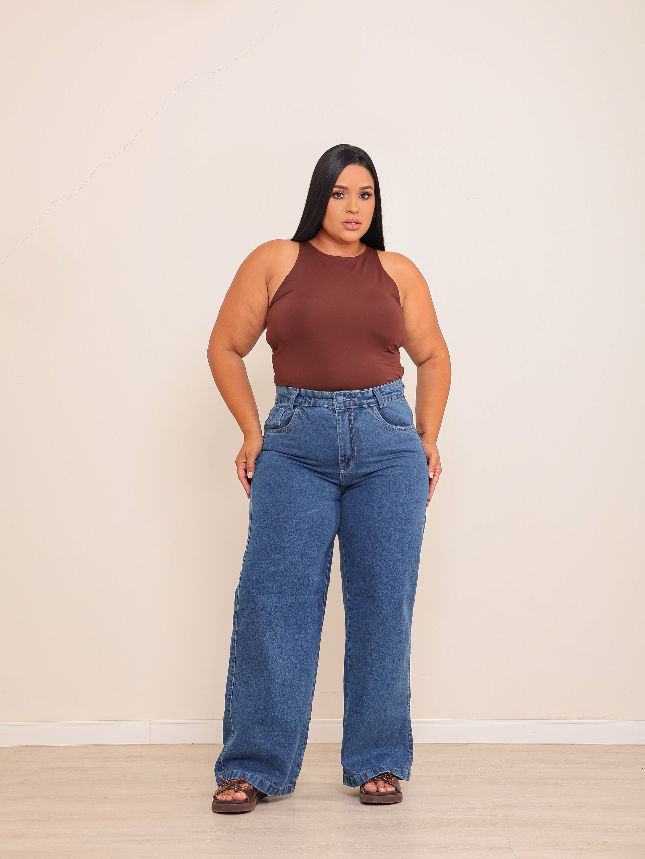 Calça wide leg jeans feminina plus size