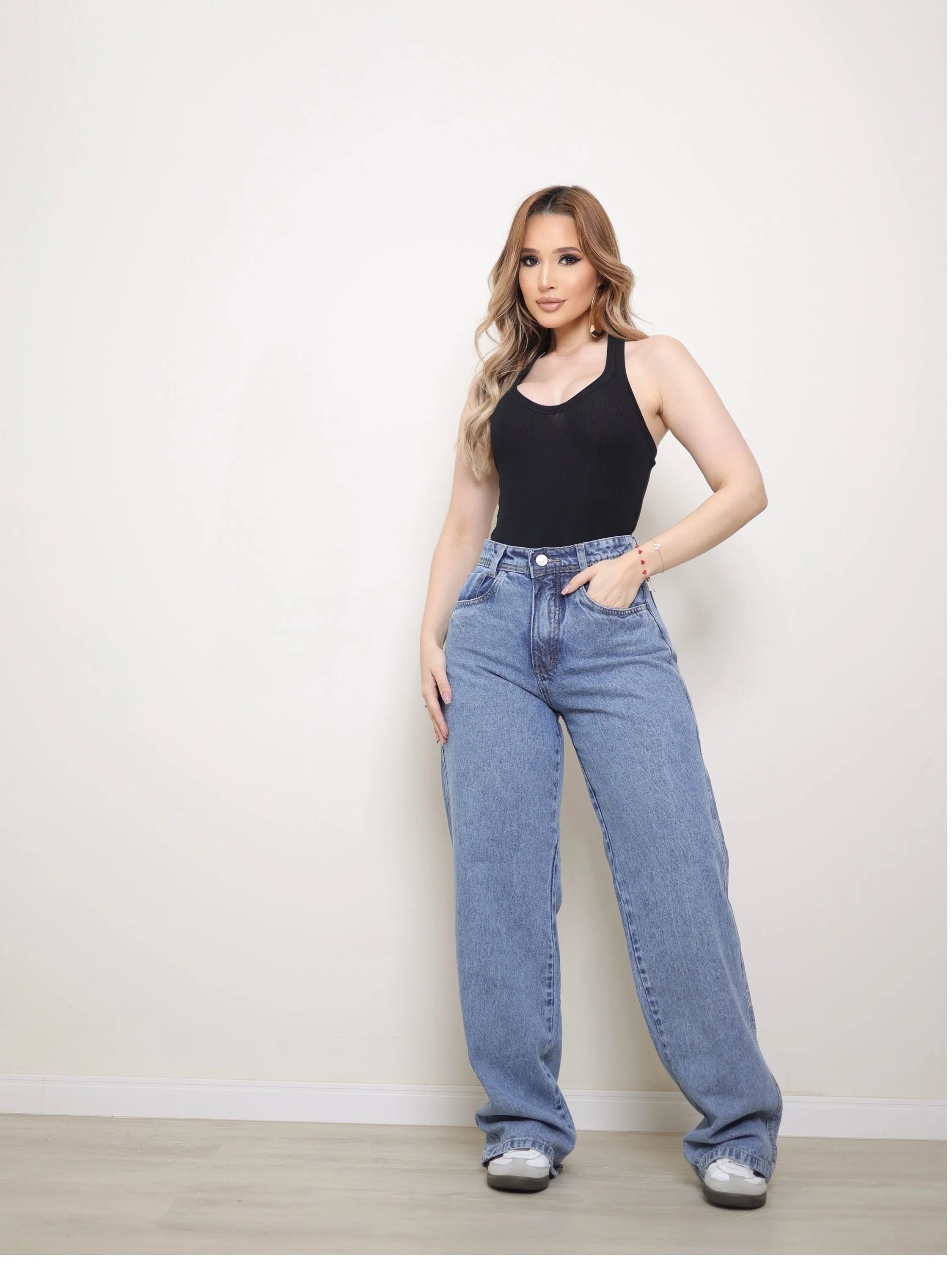 Calça wide leg jeans feminina