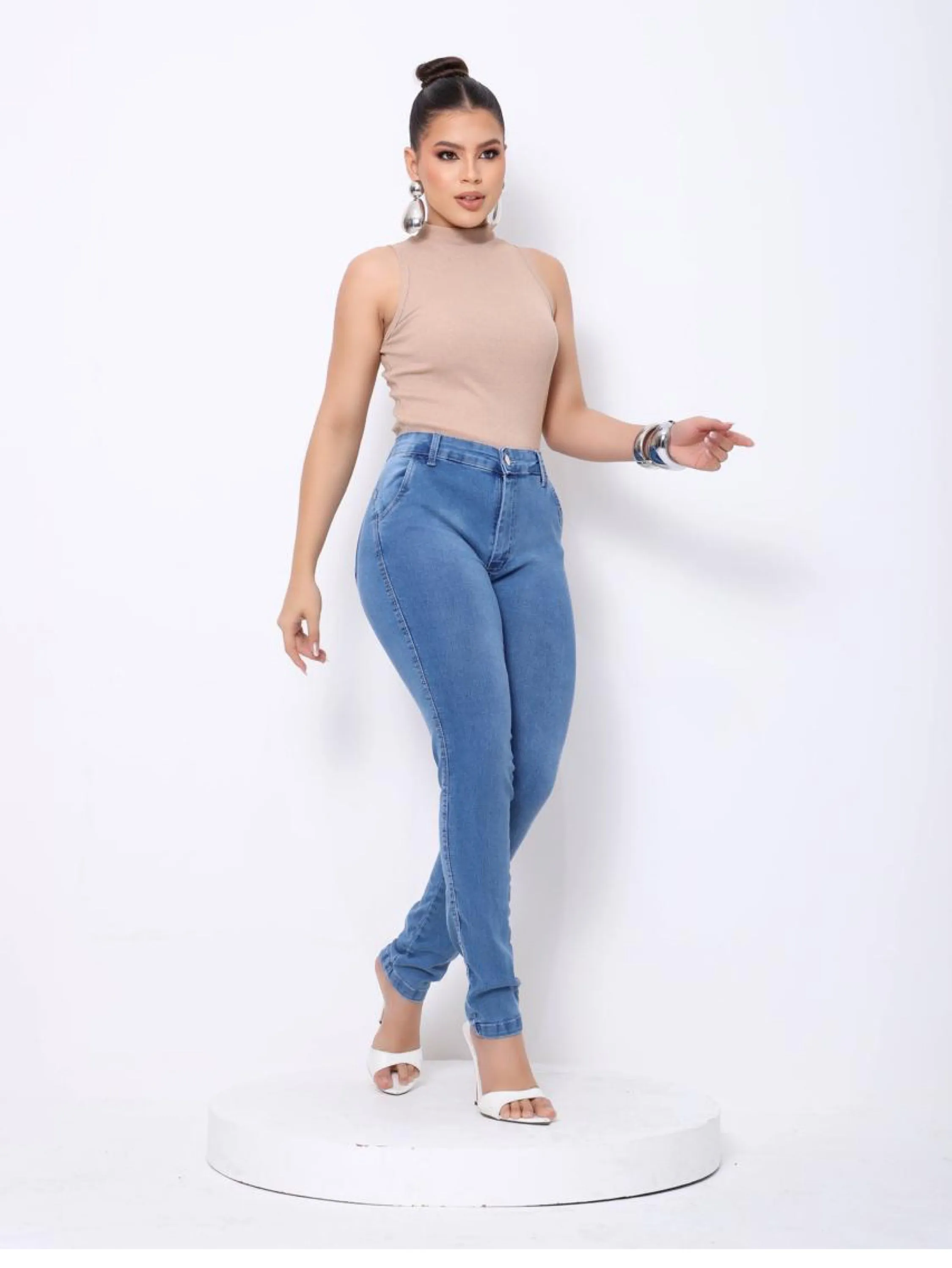 Calça skinny jeans feminina