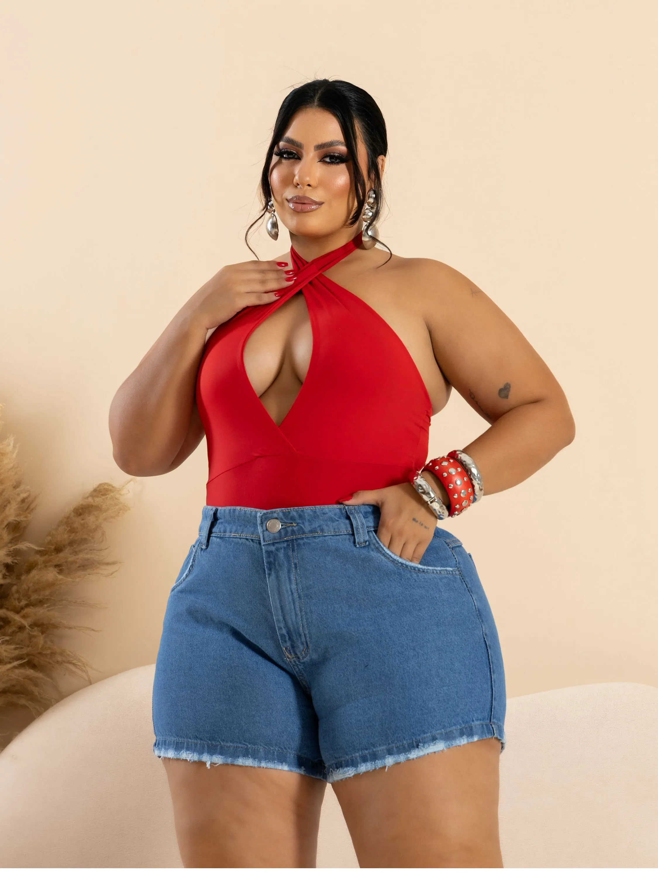 Short jeans feminino plus size