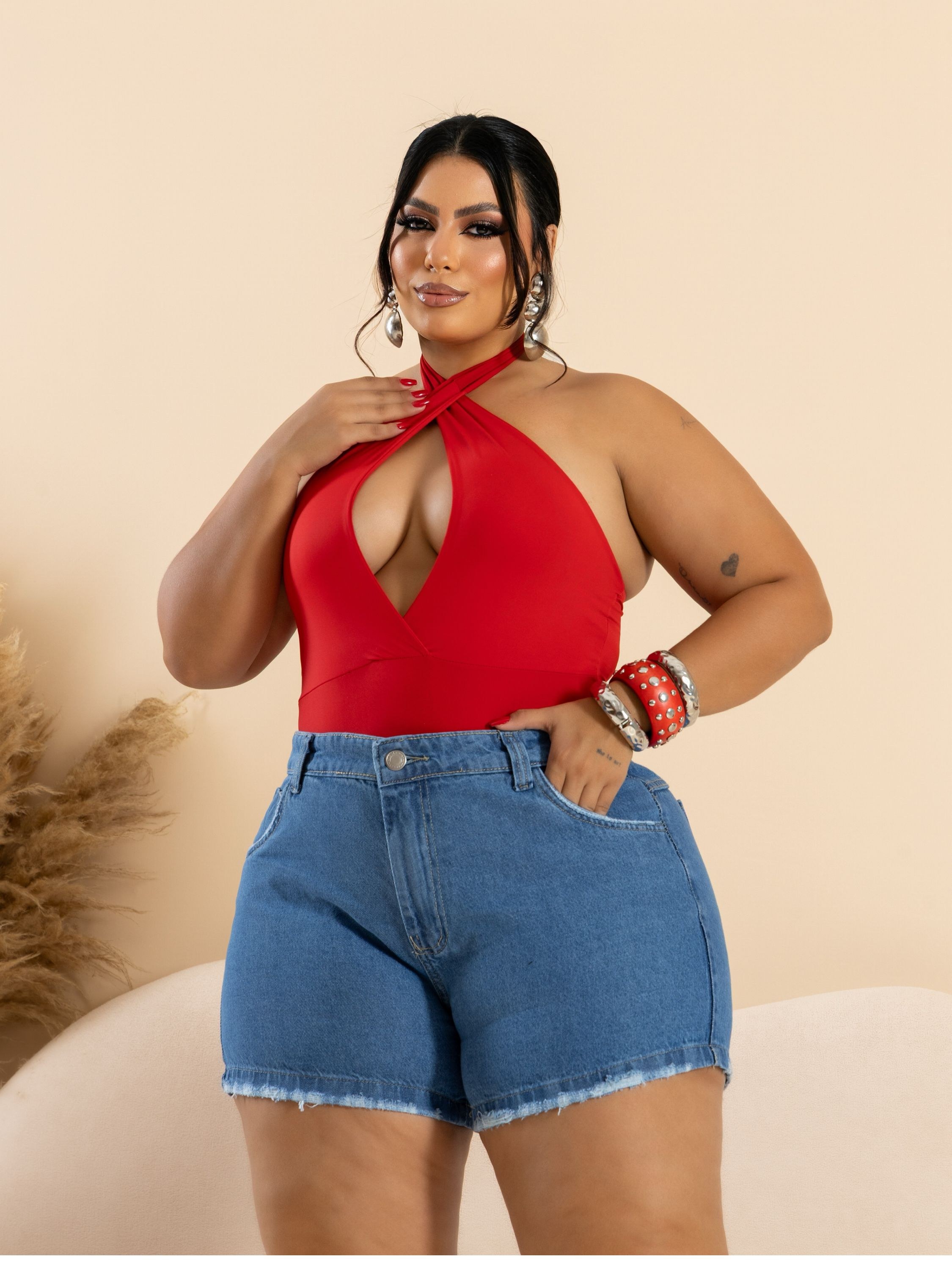Short jeans feminino plus size