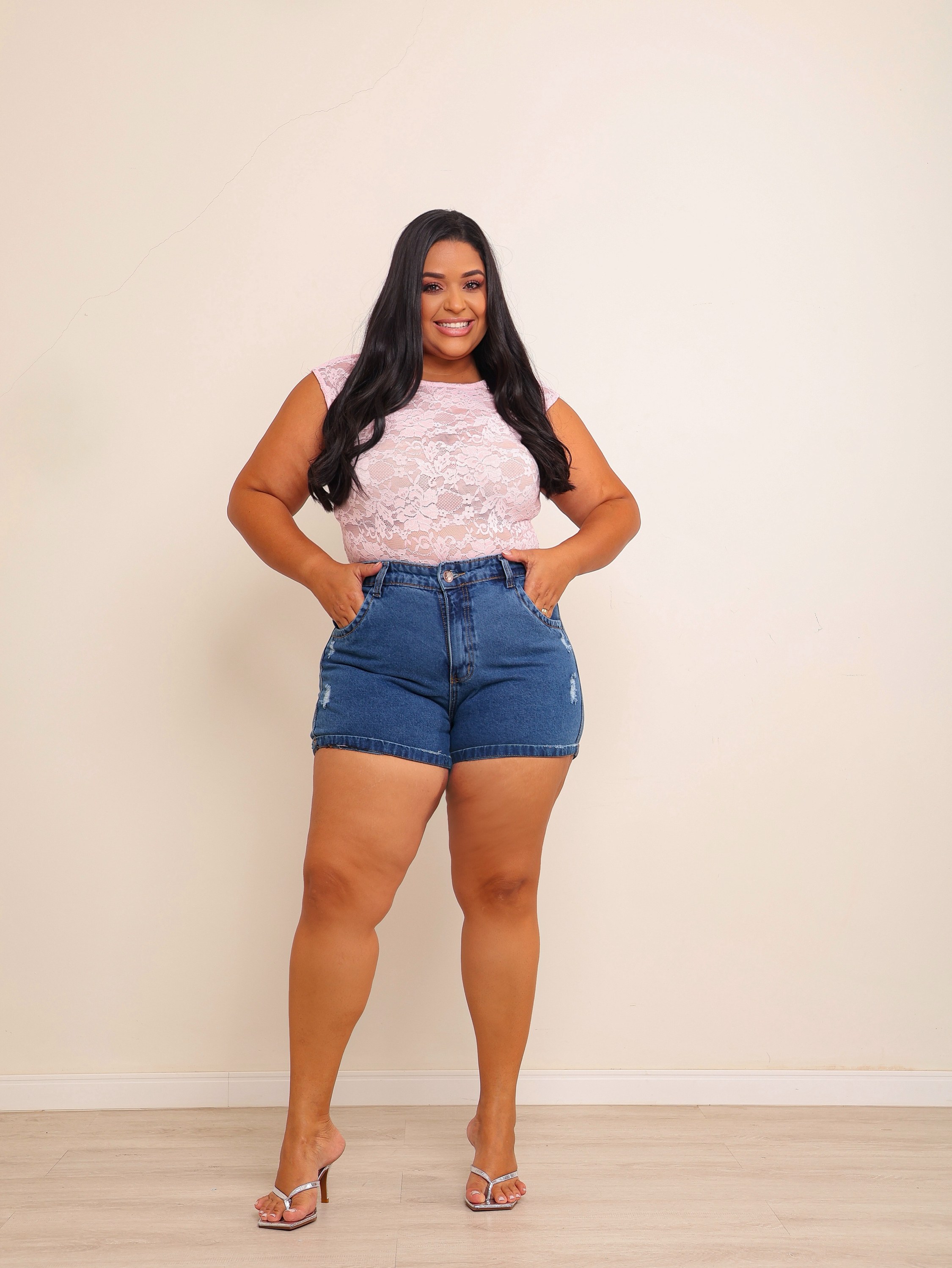 Short jeans feminino plus size