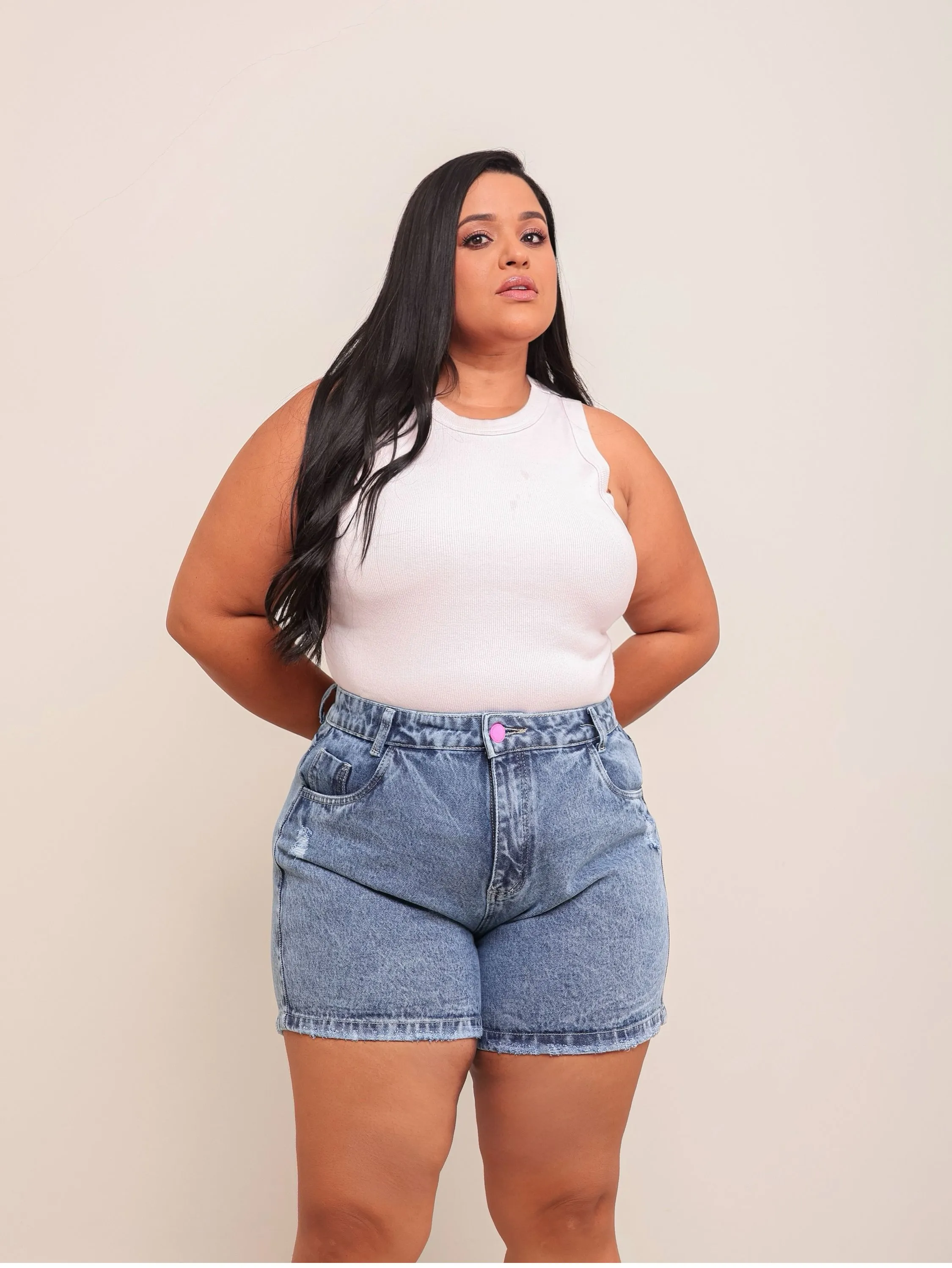 Short jeans feminino plus size