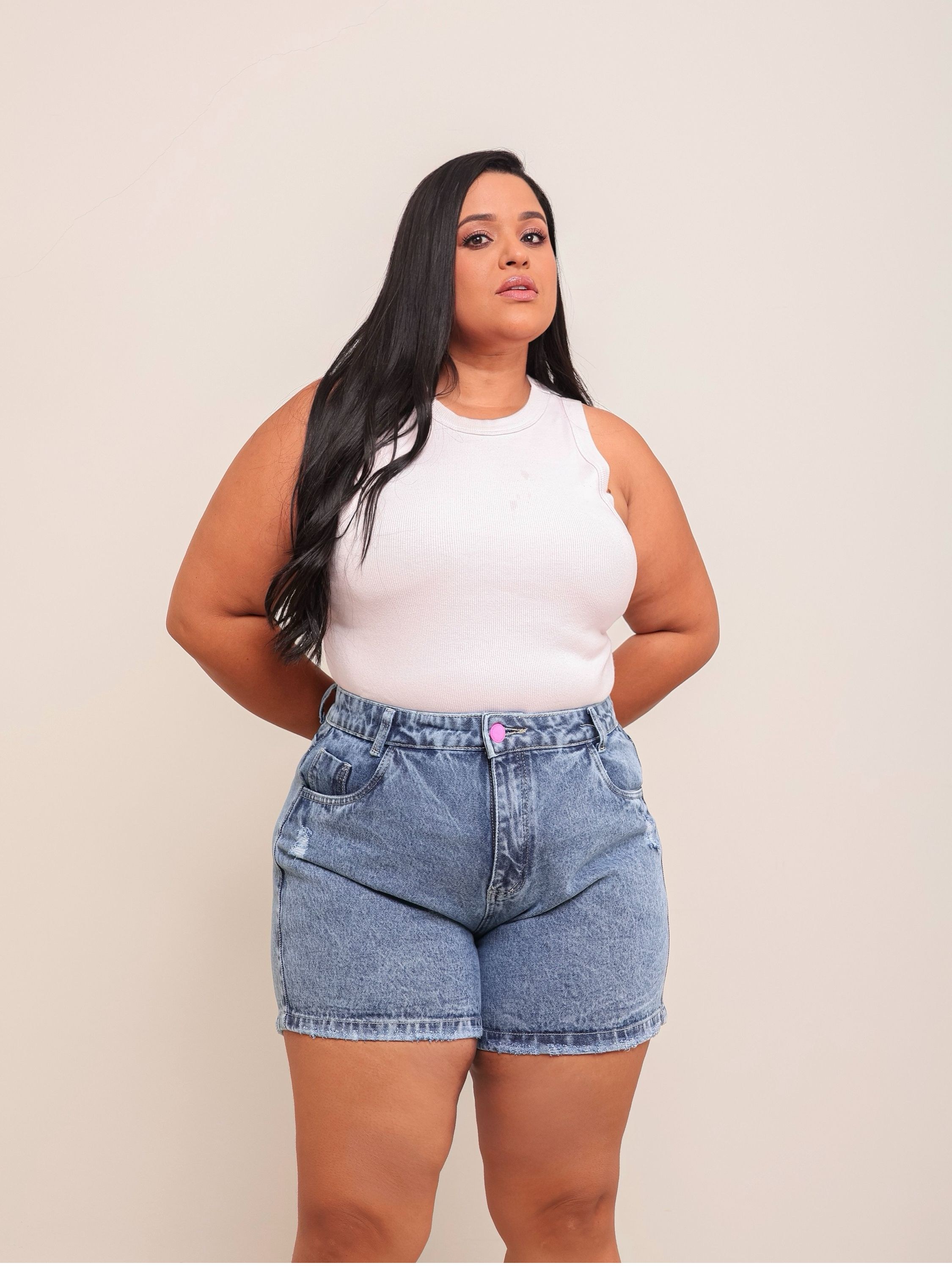 Short jeans feminino plus size