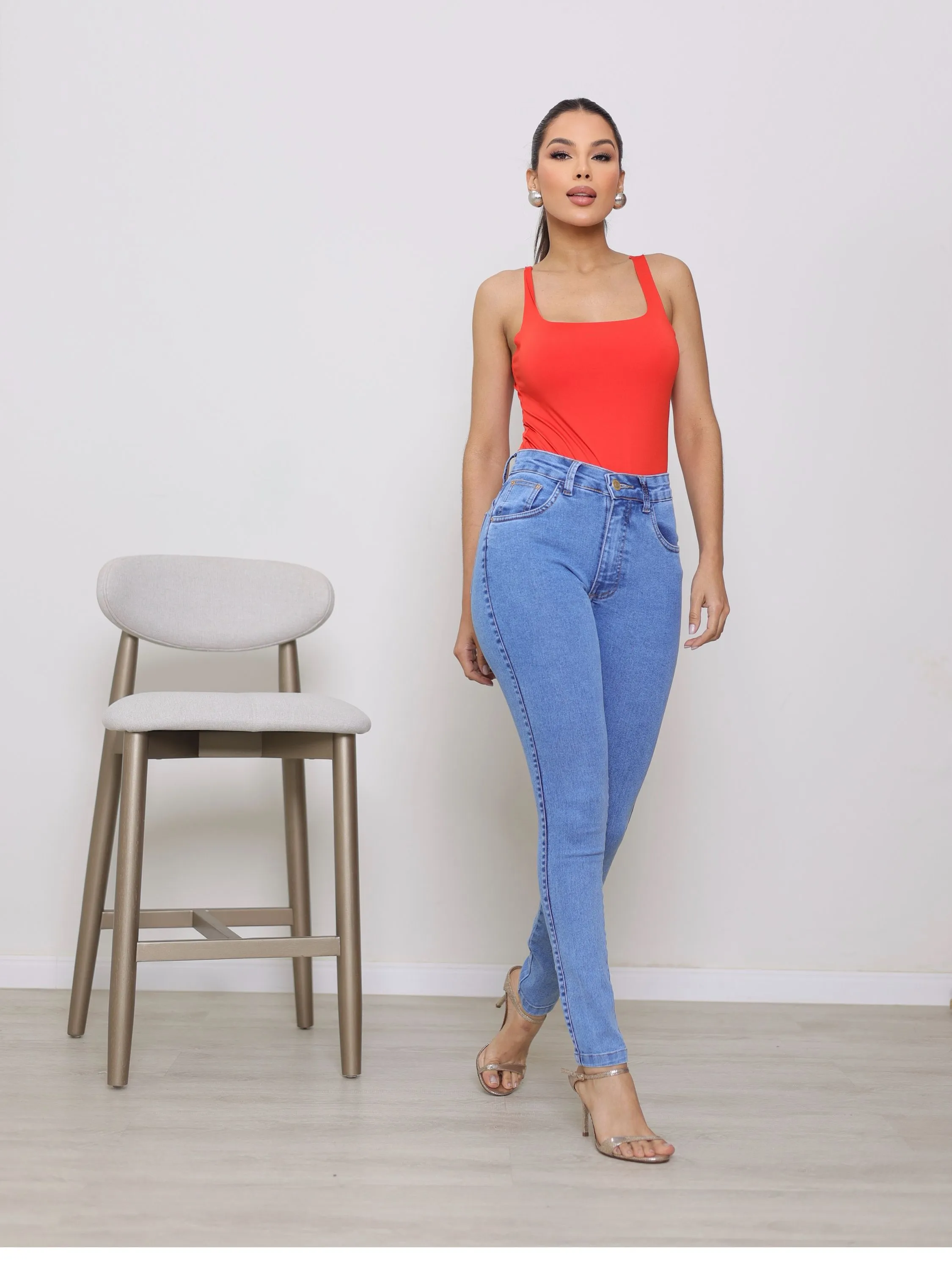 Calça skinny jeans feminina