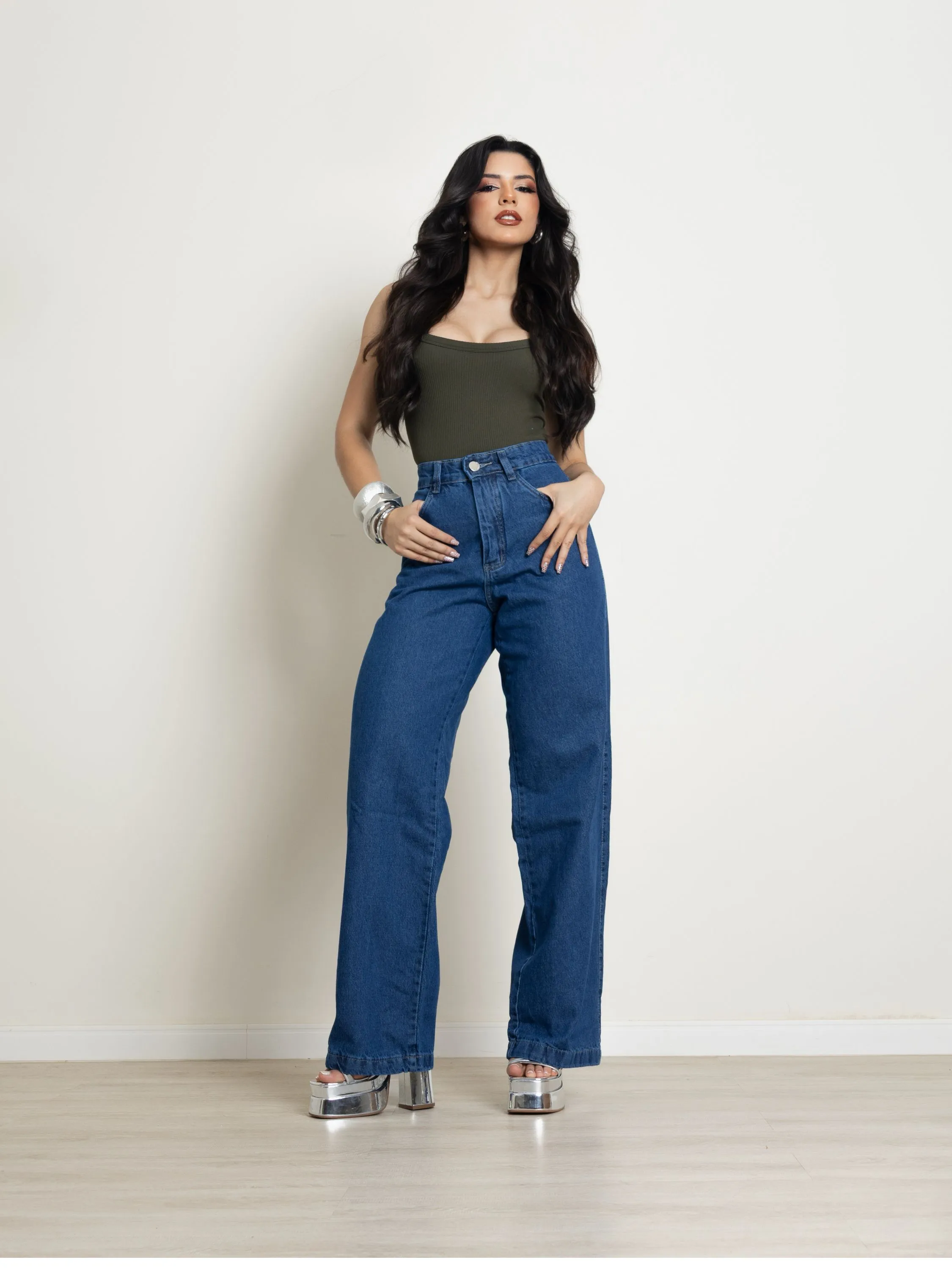 Calça wide leg jeans feminina