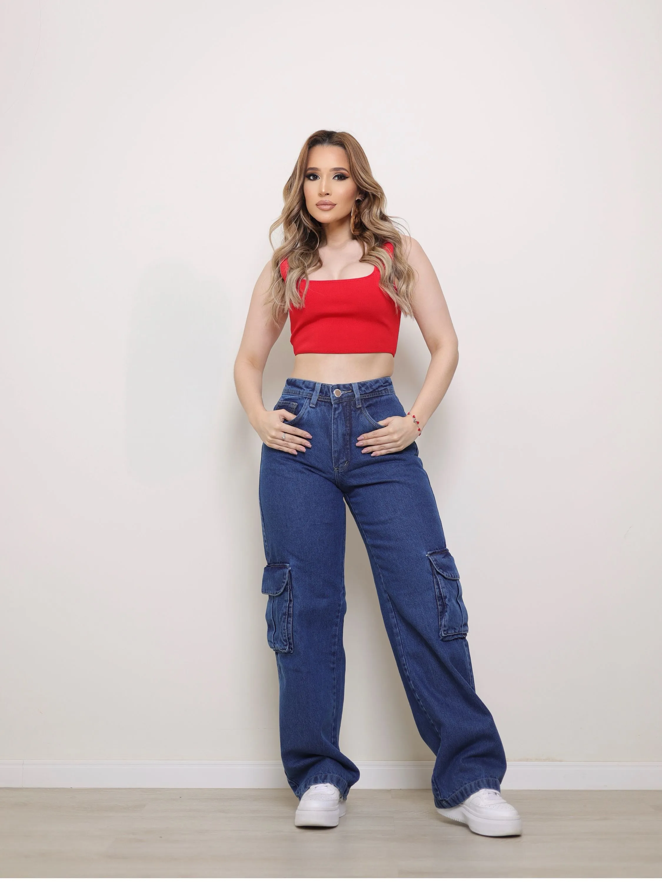 Calça wide leg cargo jeans feminina