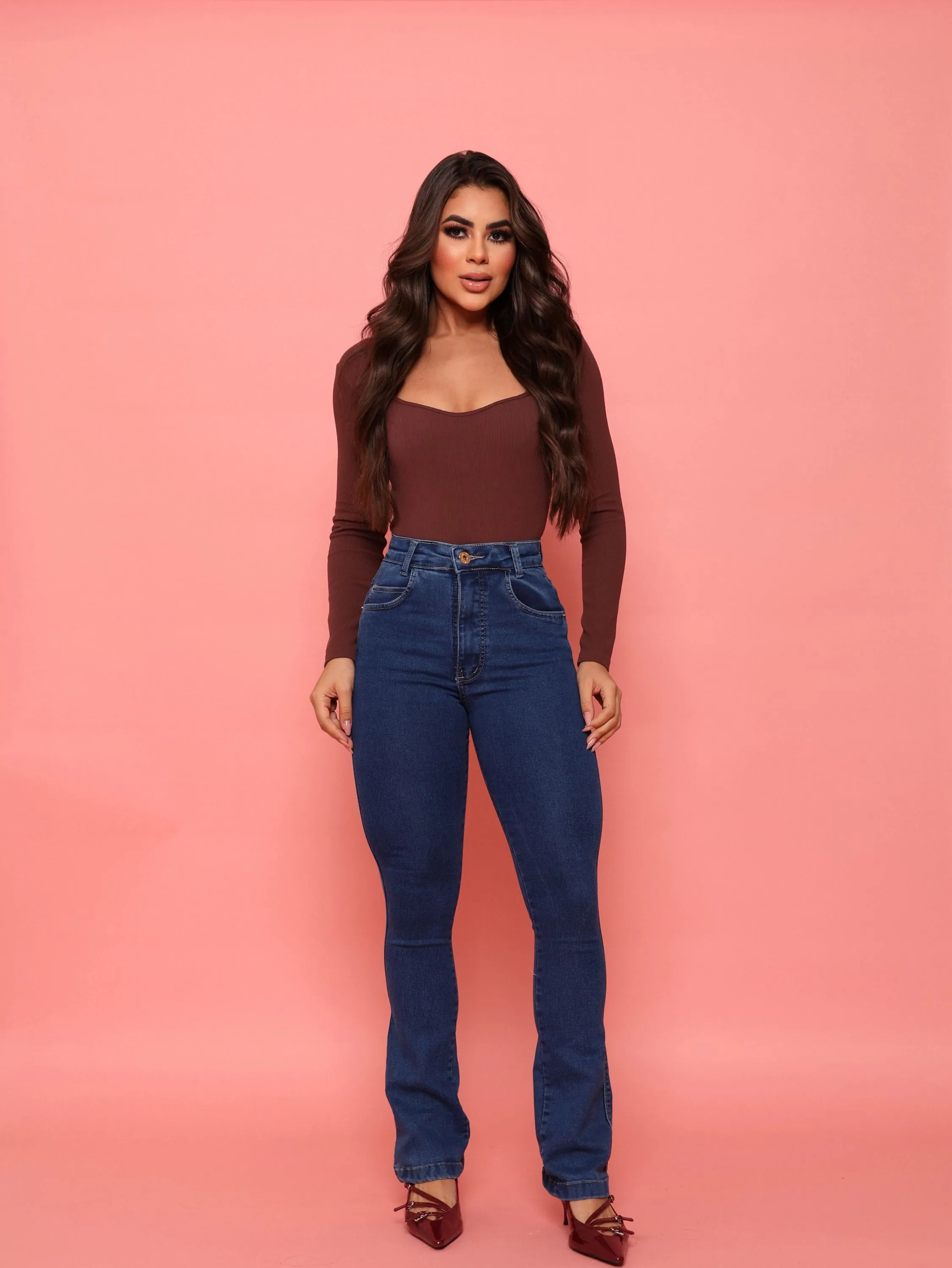 Calça flare jeans feminina