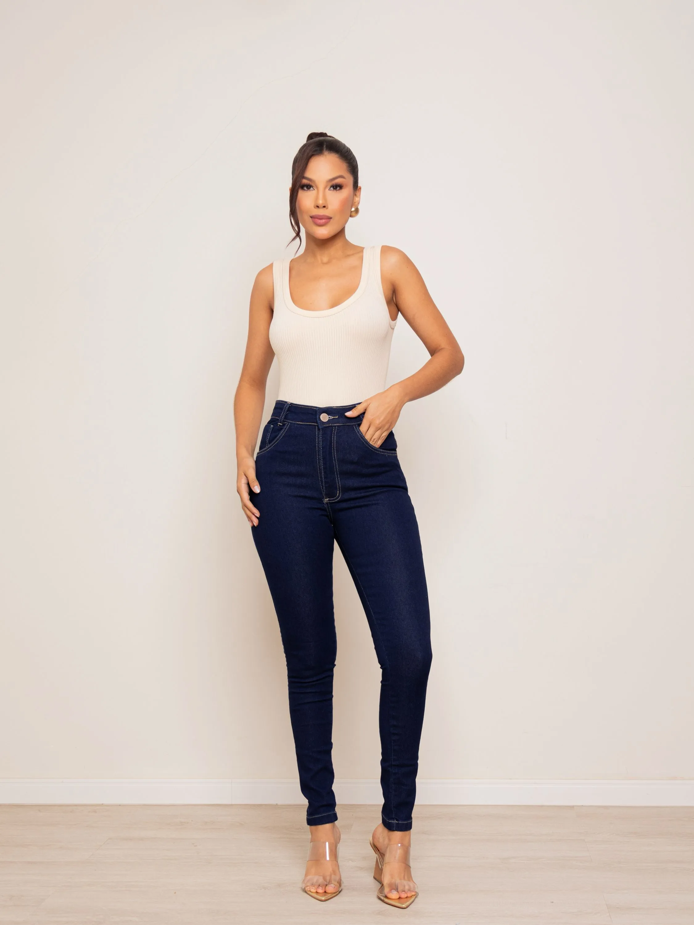 Calça skinny jeans feminina