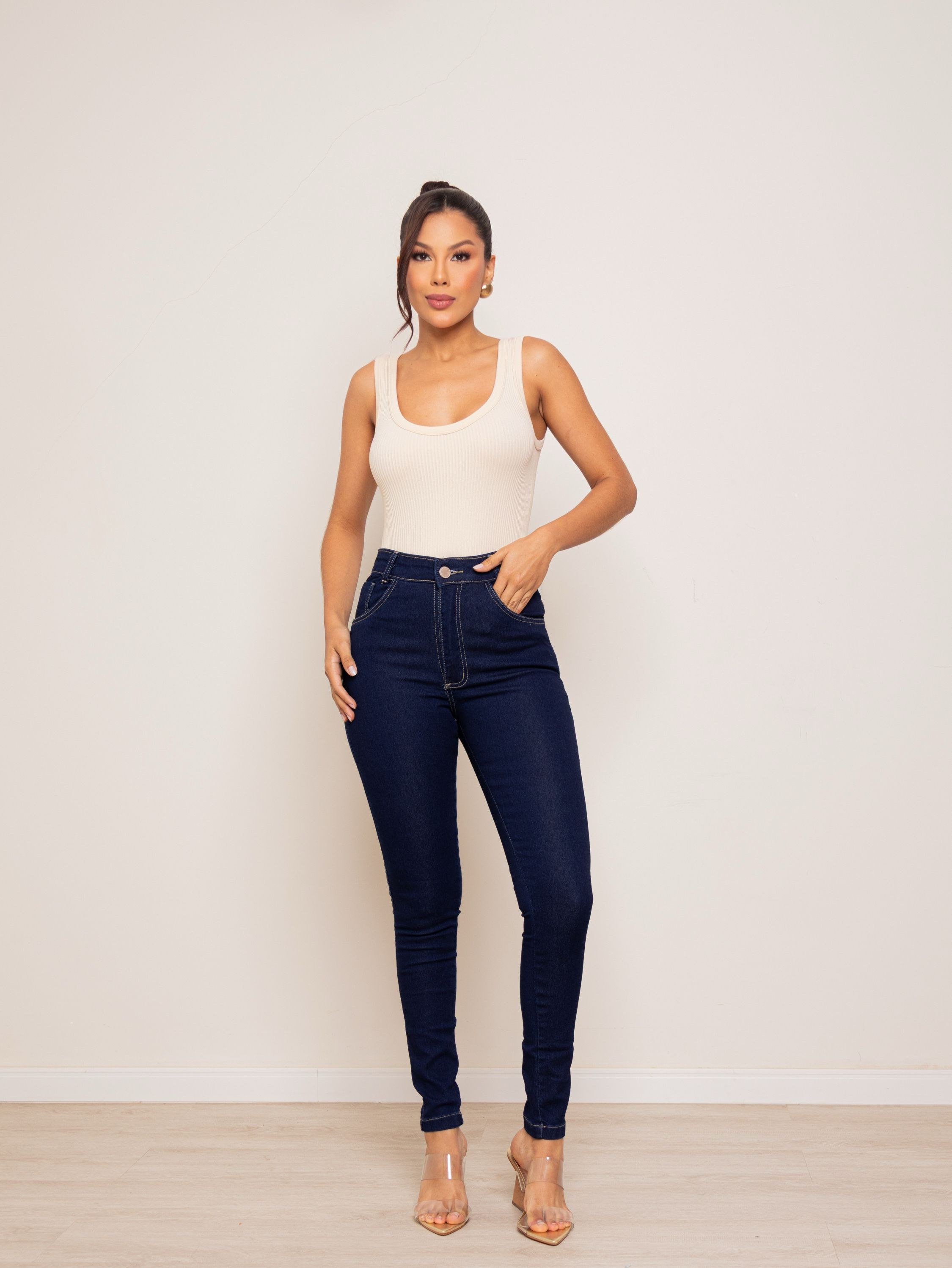 Calça skinny jeans feminina