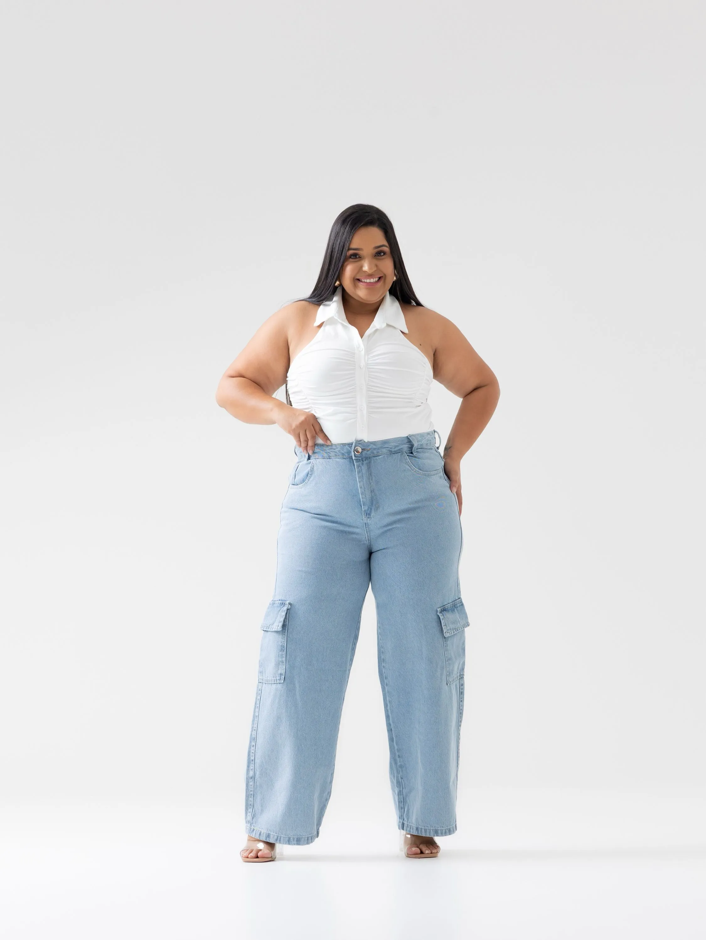 Calça wide leg cargo jeans feminina plus size