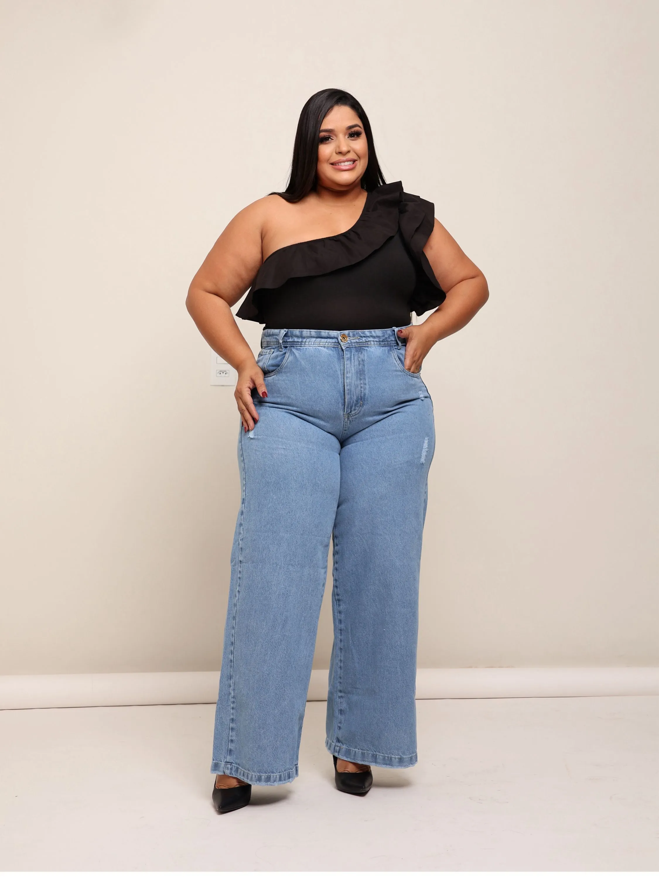 Calça wide leg jeans feminina plus size