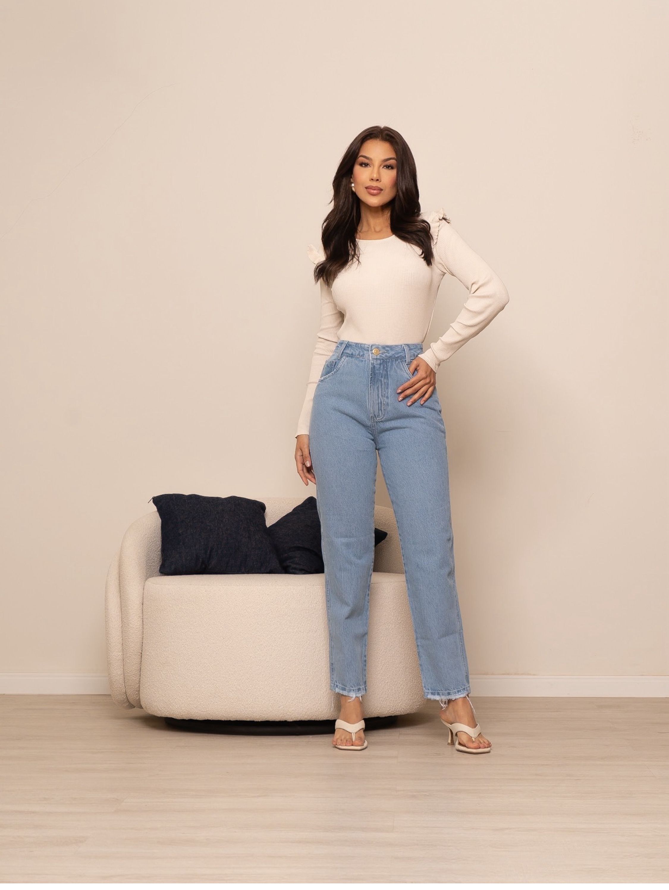 Calça Mom jeans feminina