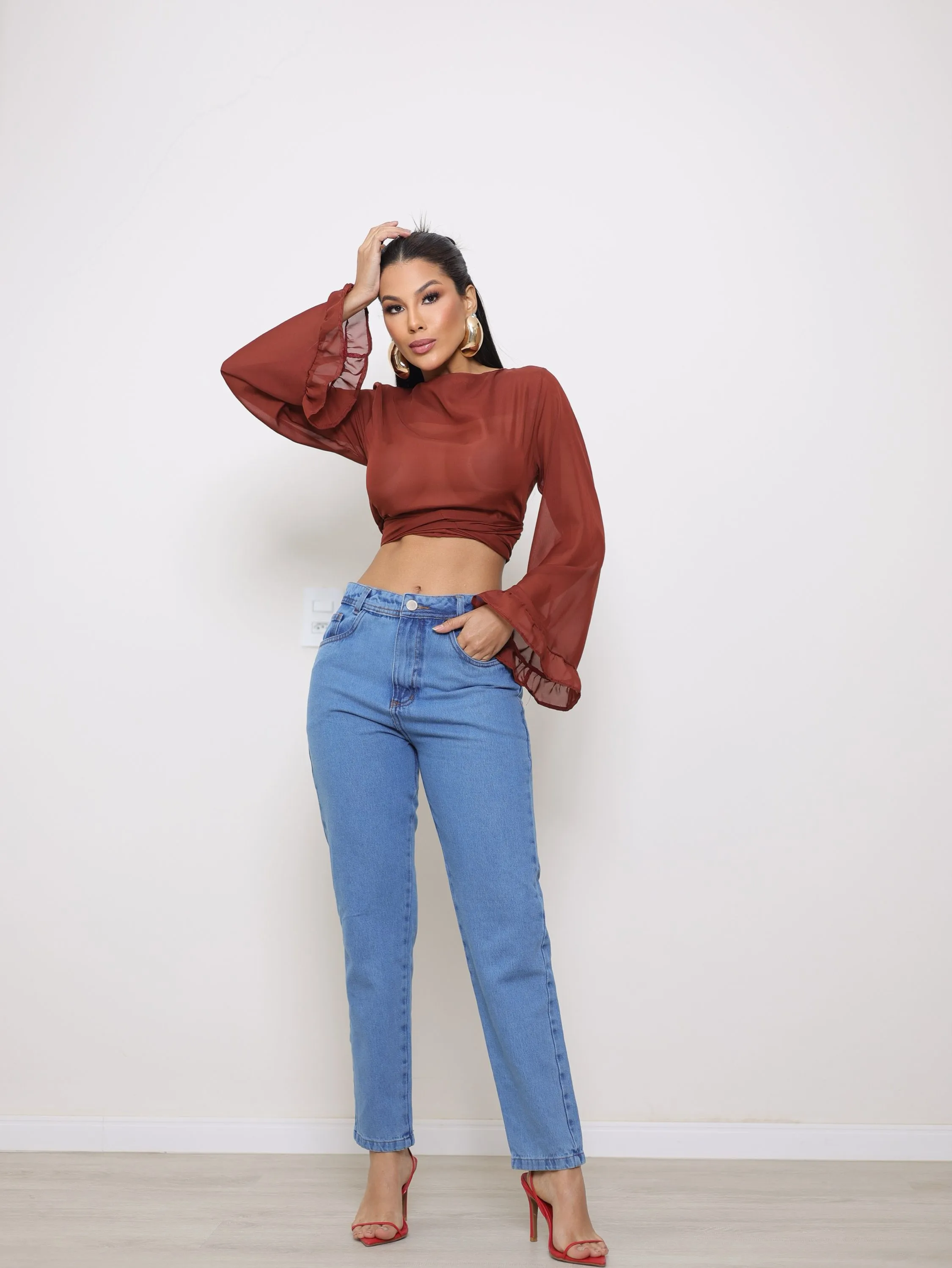 Calça mom jeans feminina