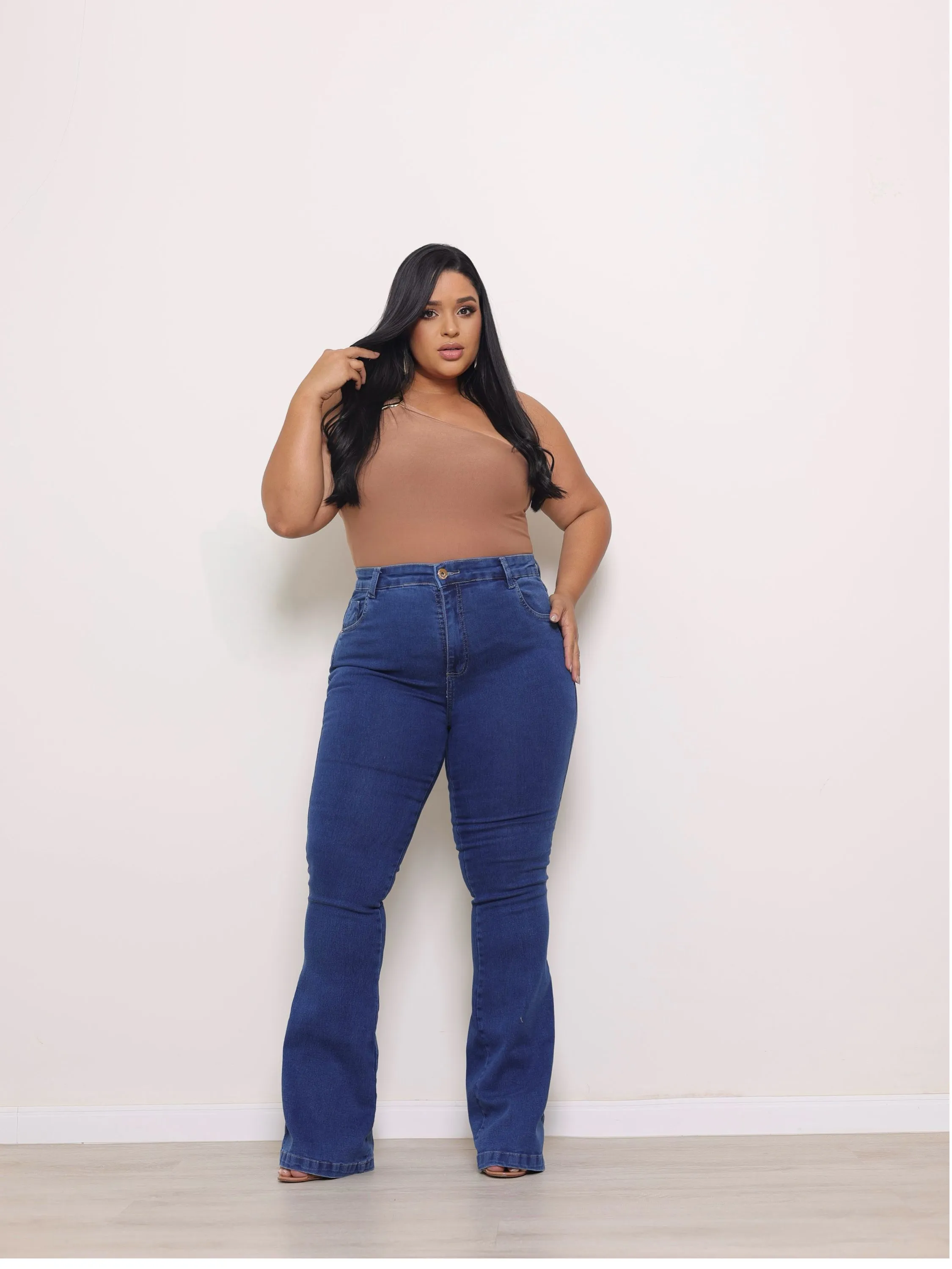 Calça flare jeans feminina plus size