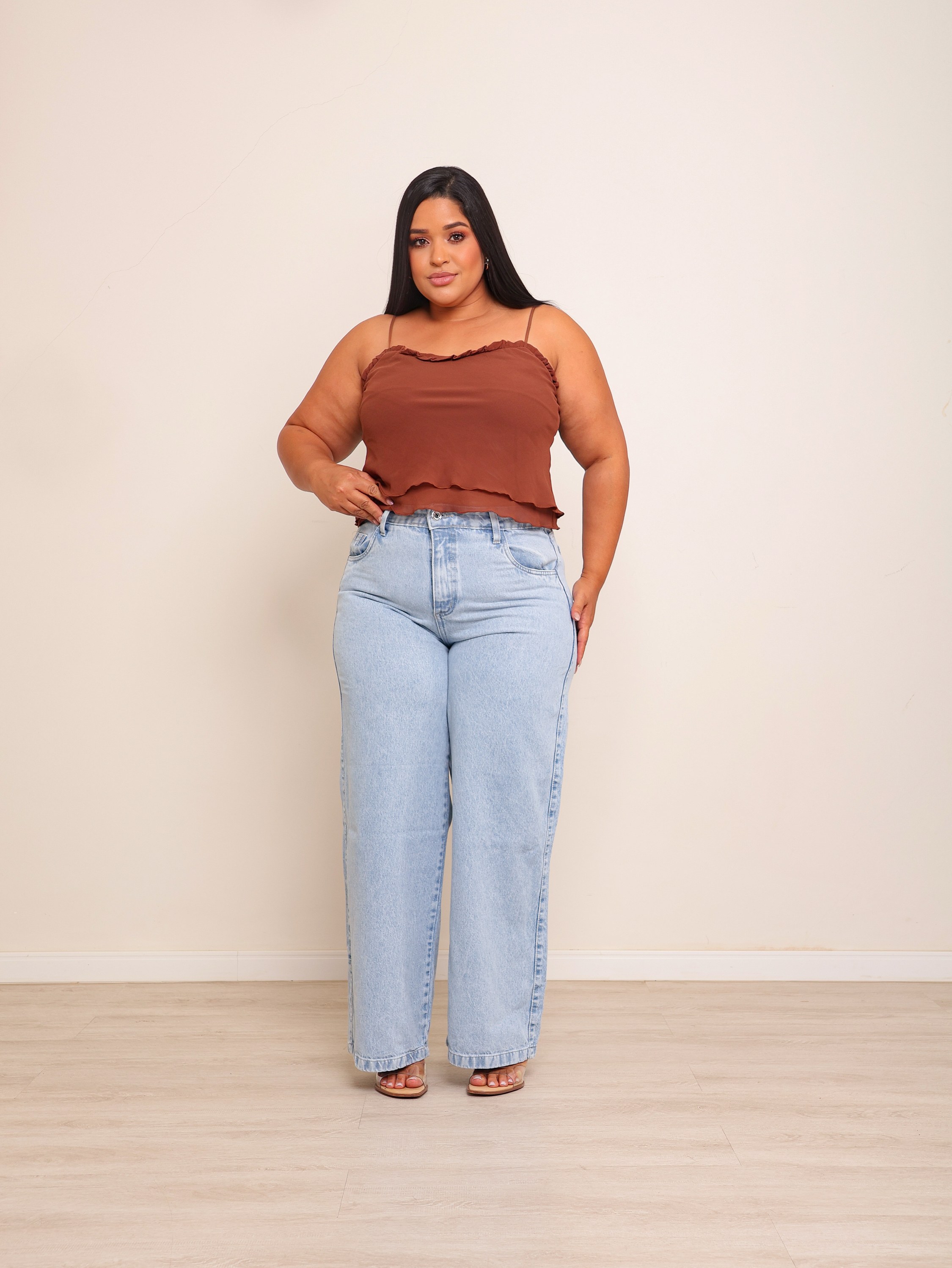 Calça wide leg jeans feminina plus size