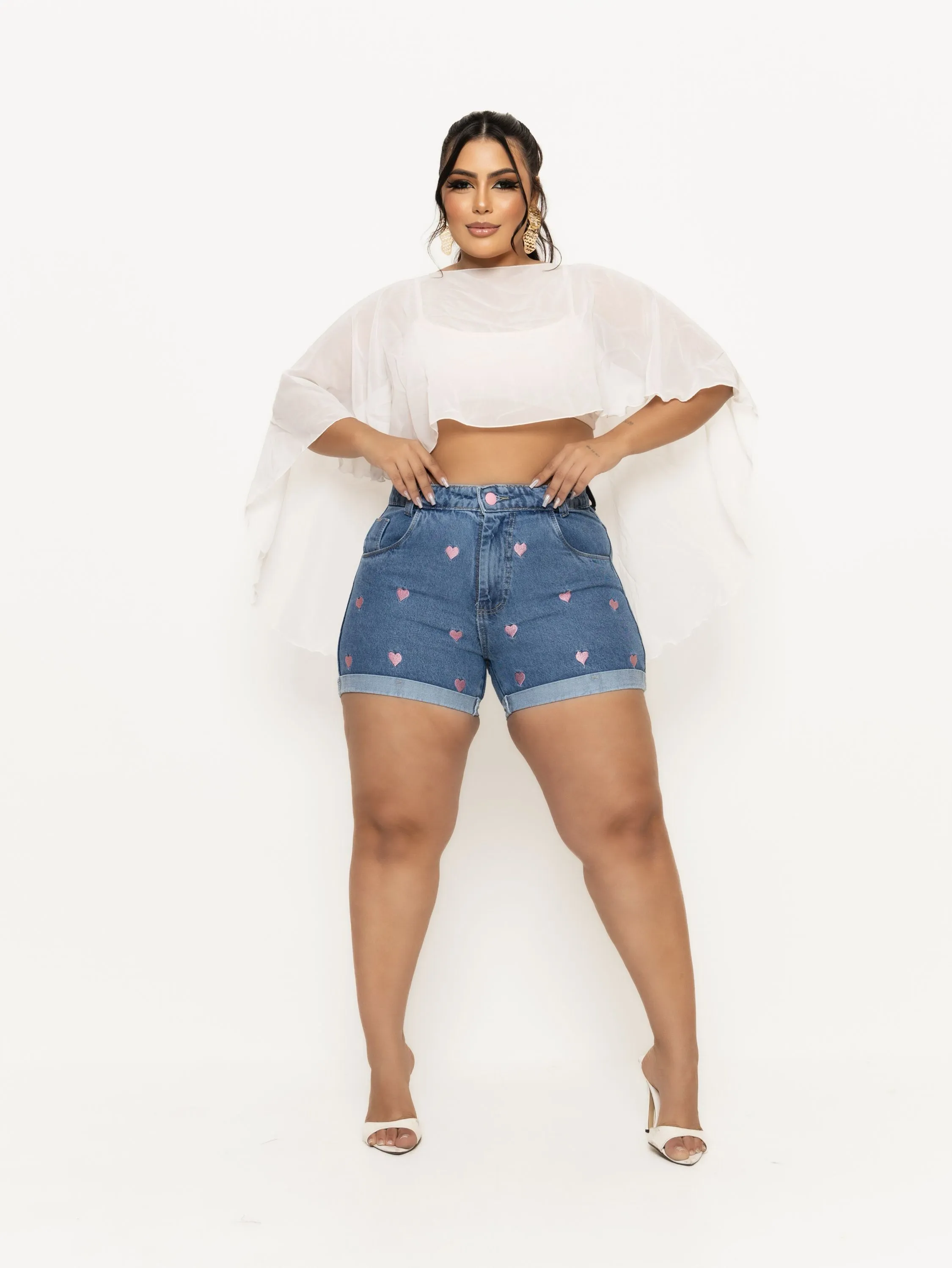 Short jeans feminino plus size bordado