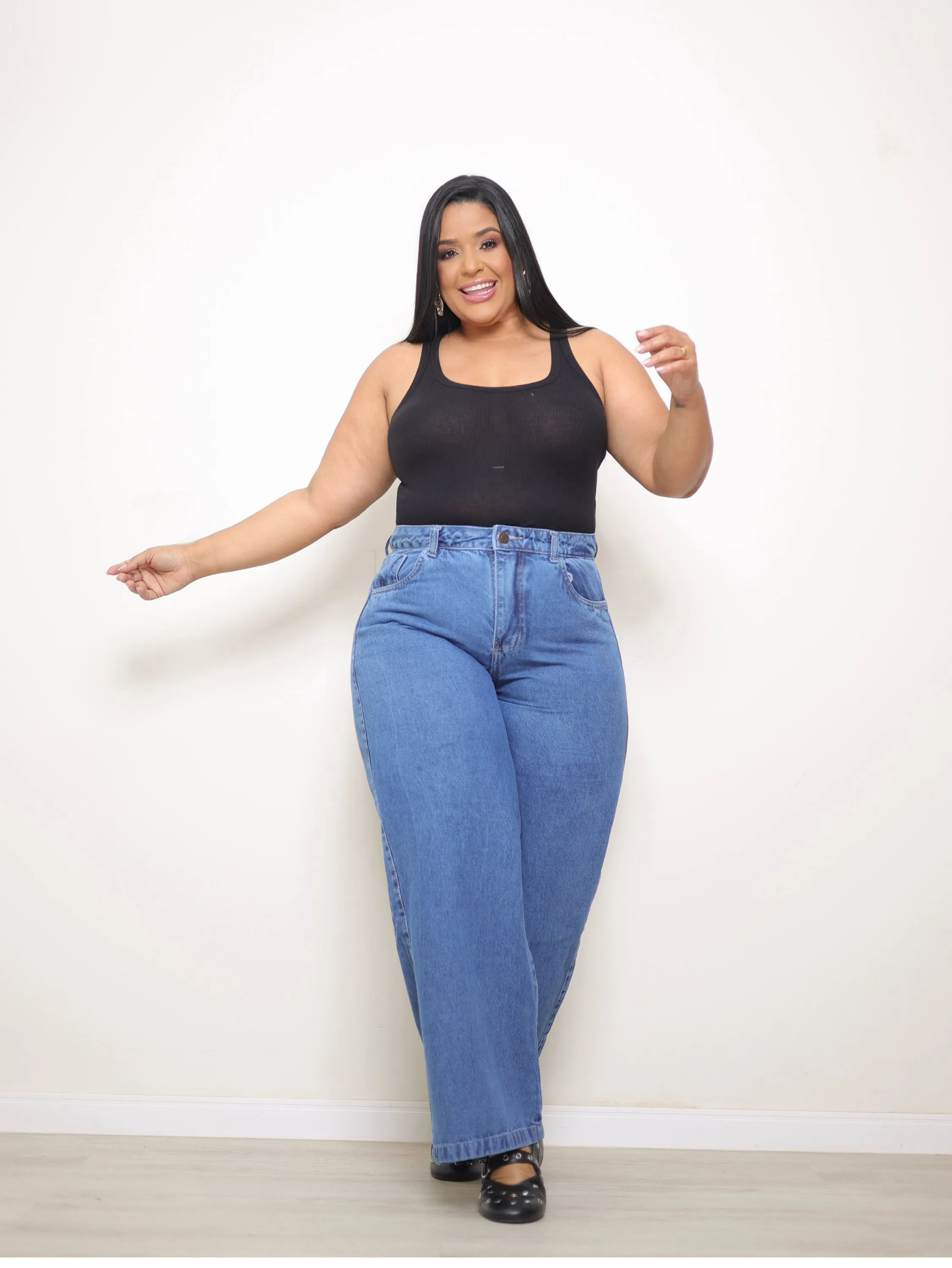 Calça wide leg jeans feminina plus size
