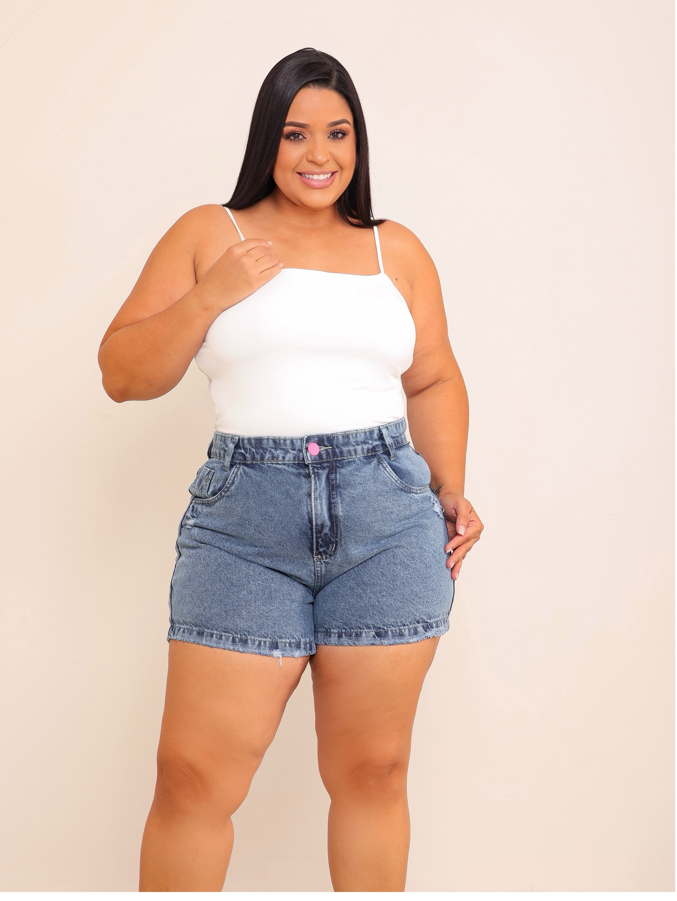 Short jeans feminino plus size