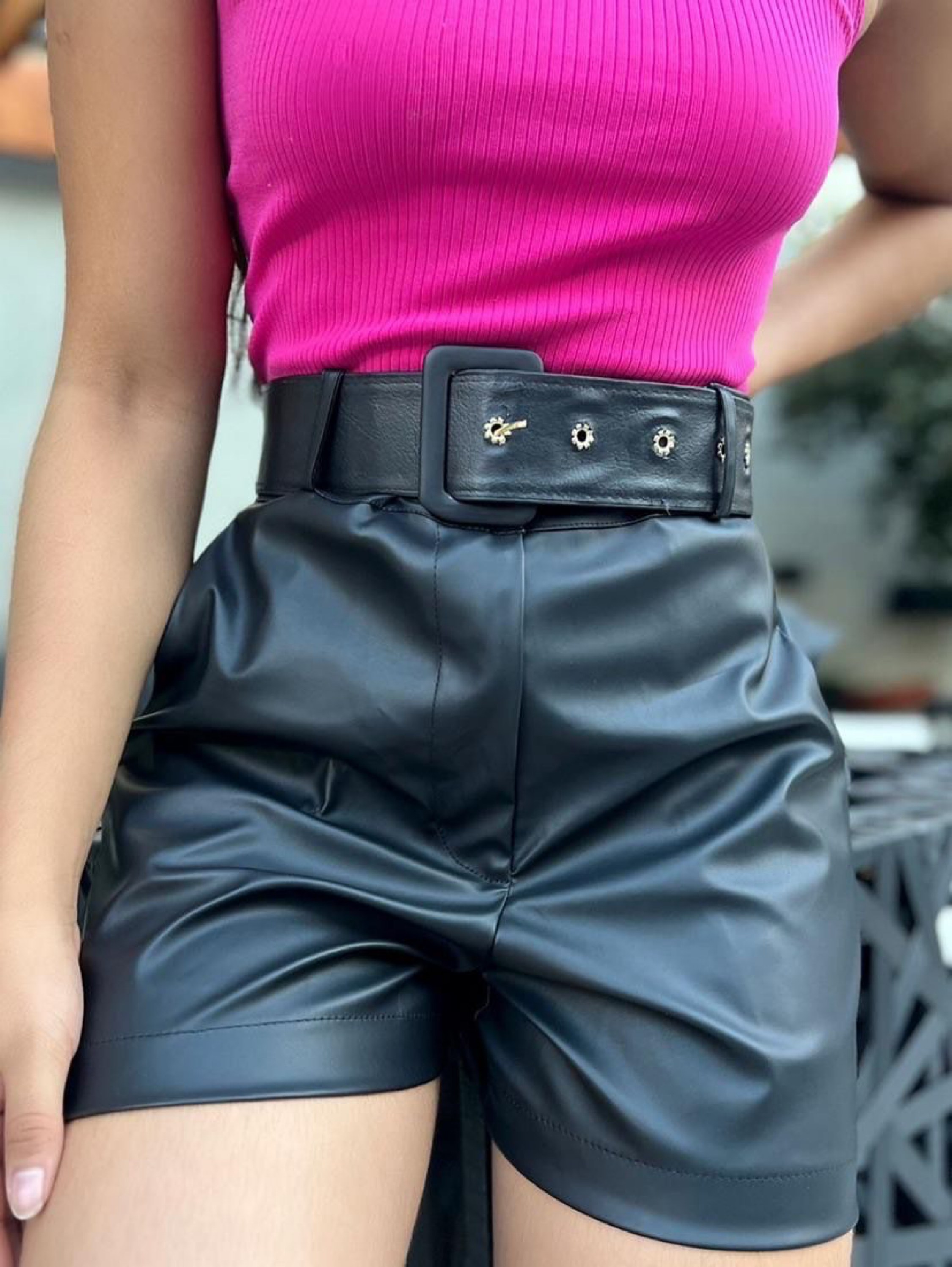 Shorts feminino YY2393 Couro fake