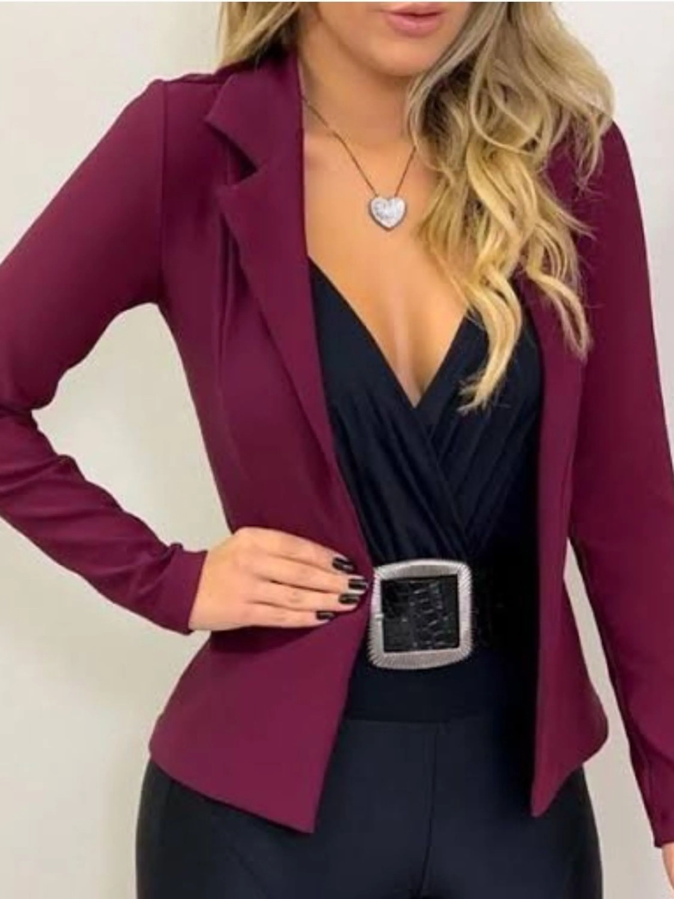 Blazer feminino neoprene charmoso cores variadas conforme disponibilidade da loja