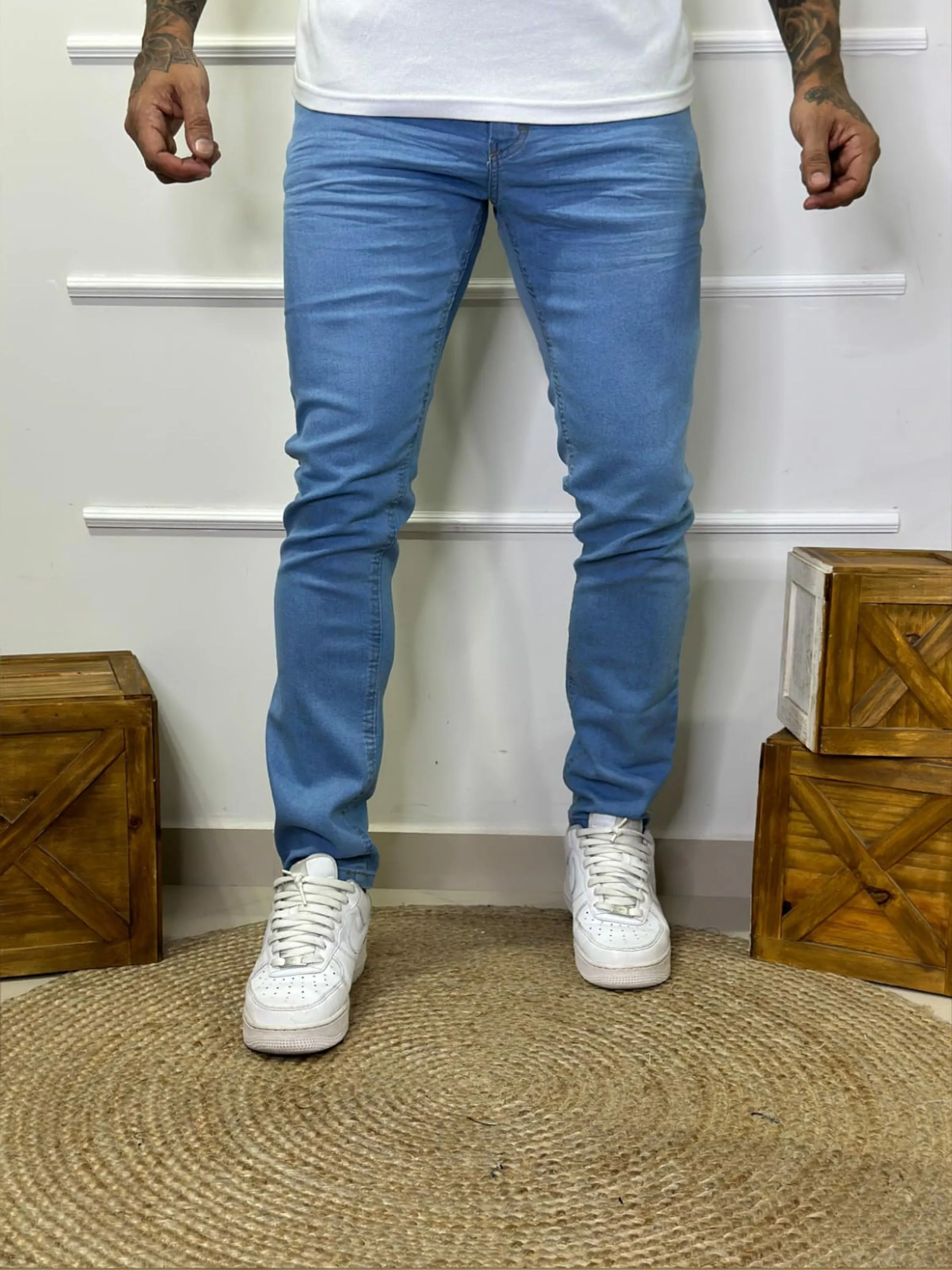 Calça jeans masculino slim fit clara