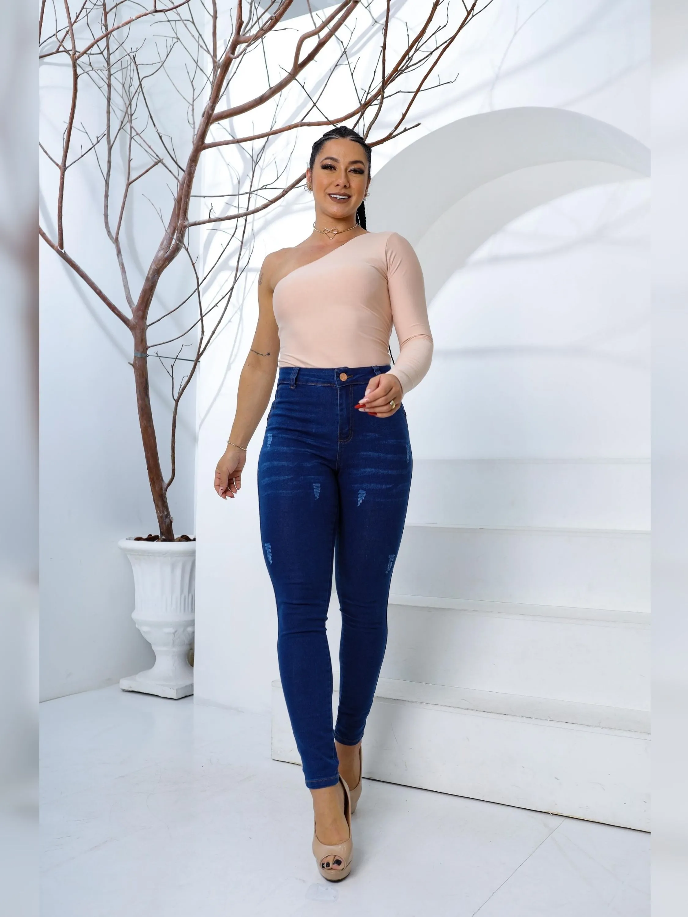 Calça feminina azul jeans com detalhes 9865