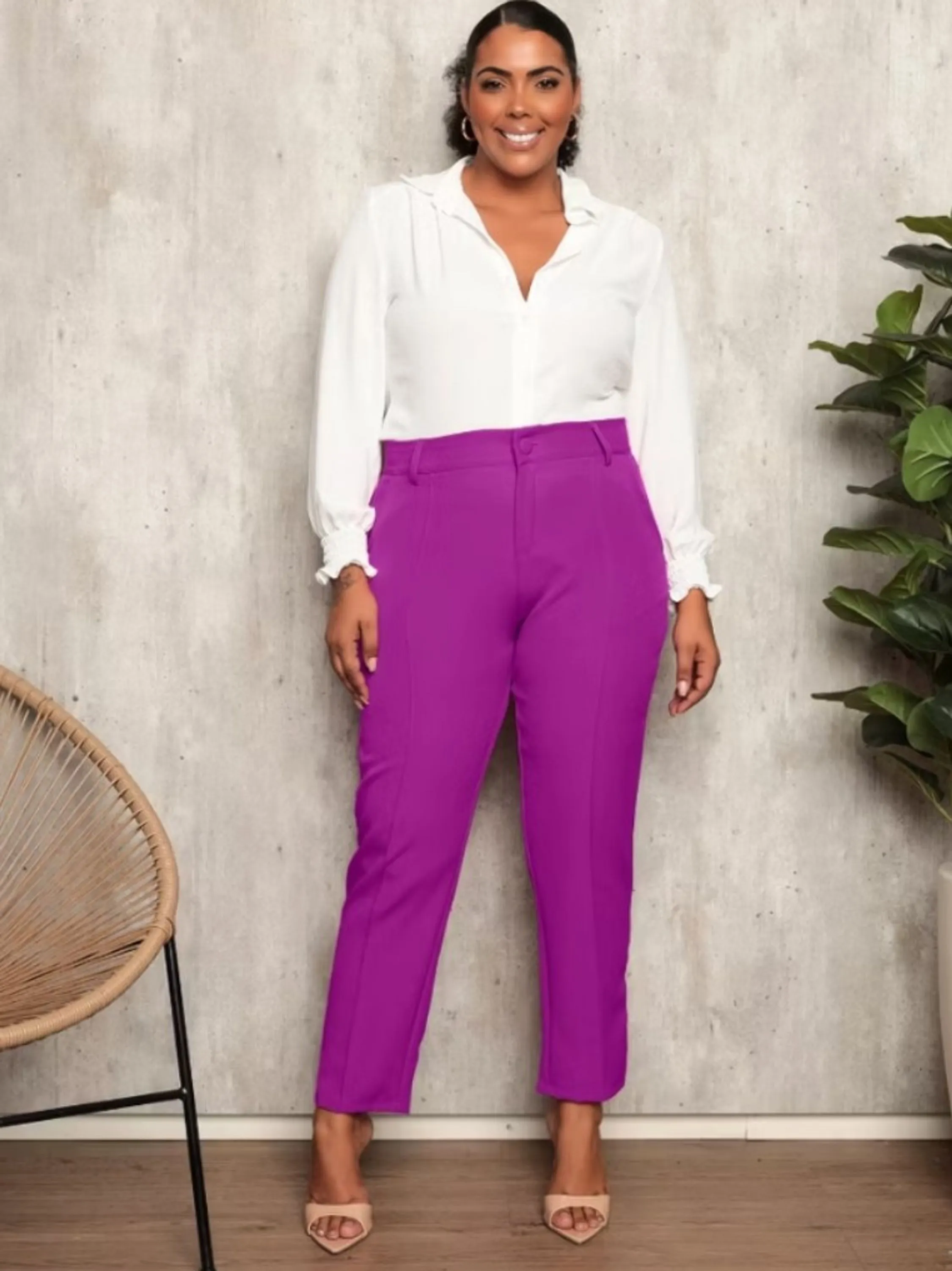 Calça Alfaitaria com risca Plus size