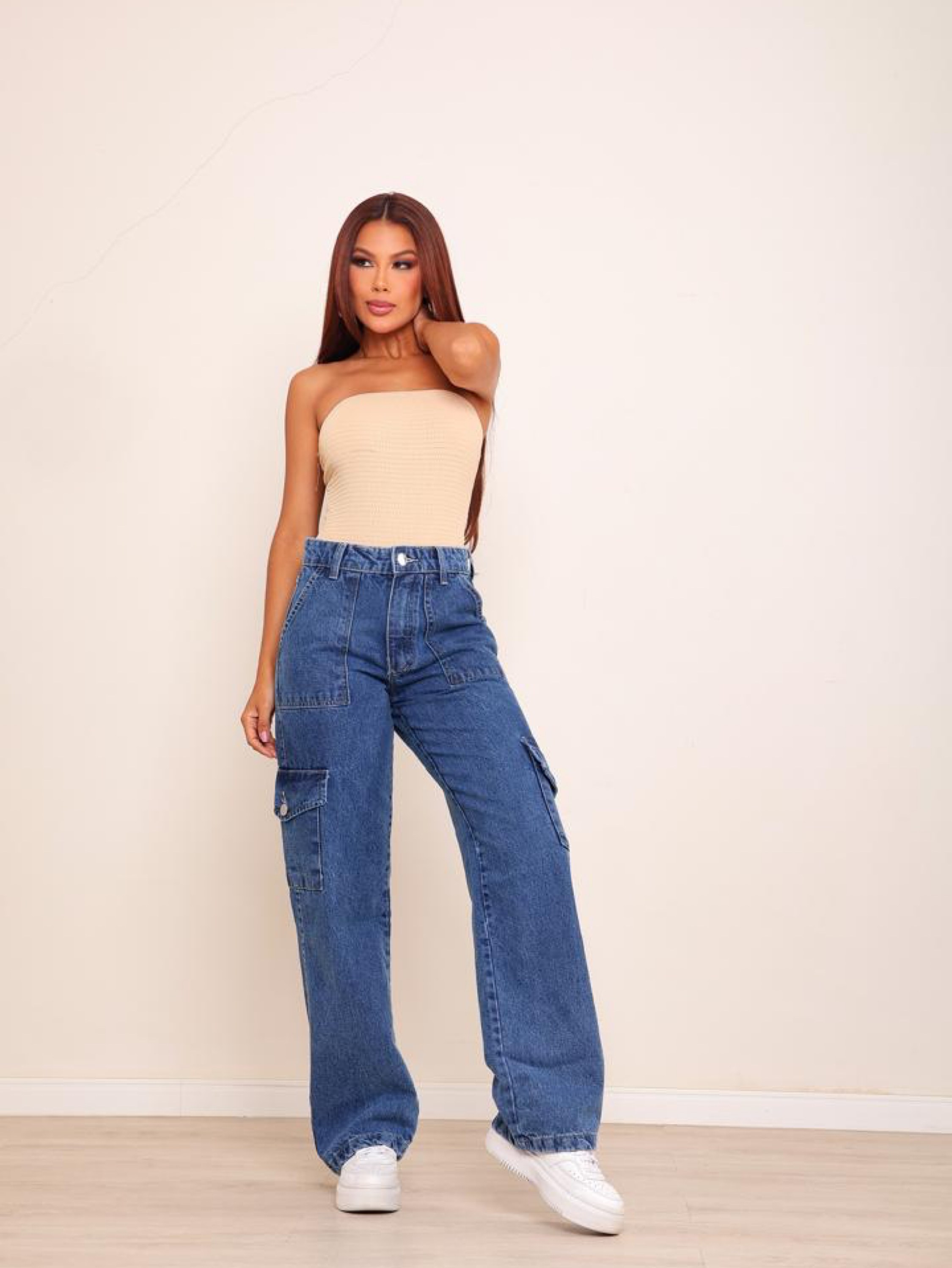 Calça wide leg cargo jeans feminina
