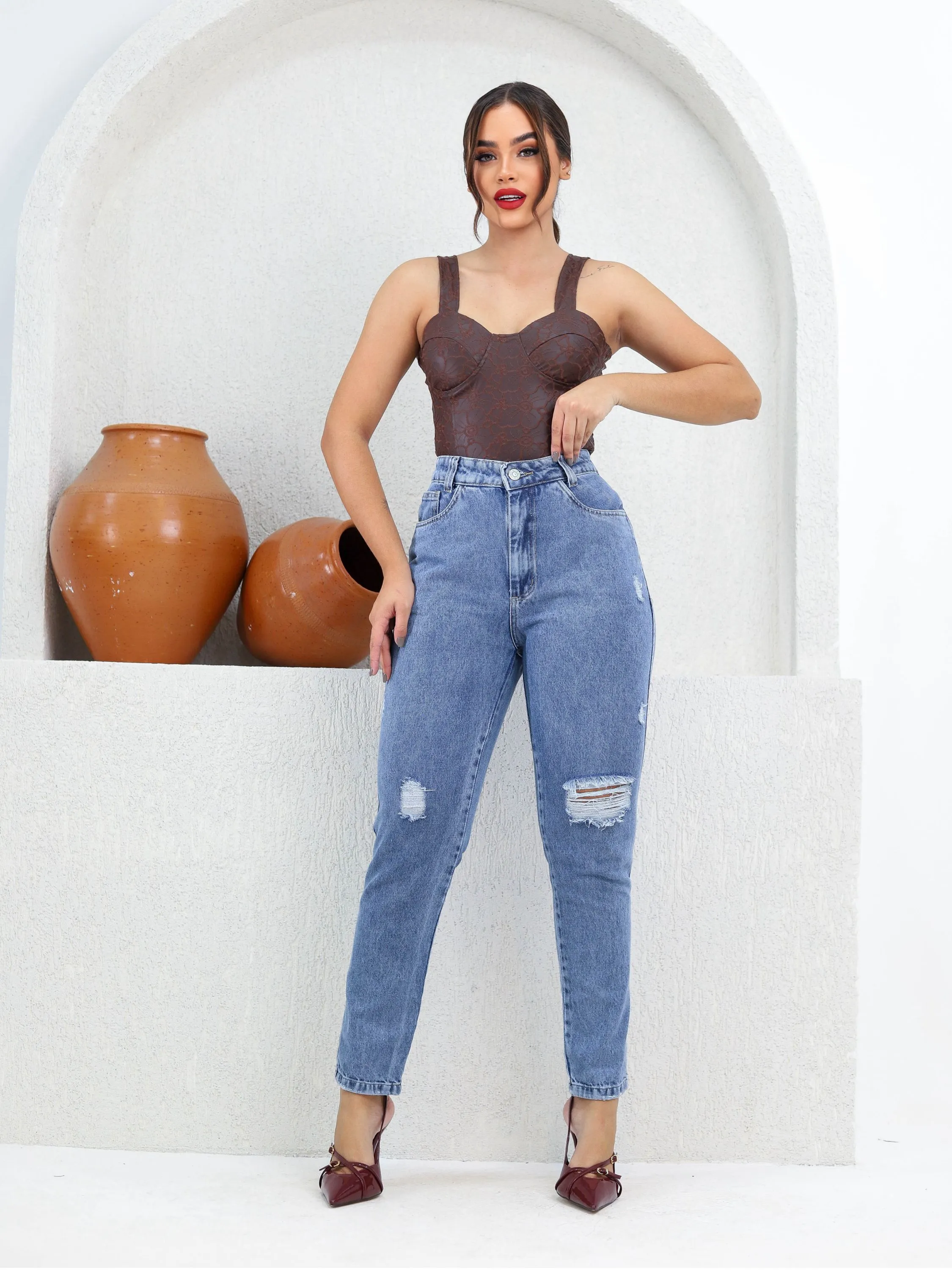 Calça mom jeans feminina