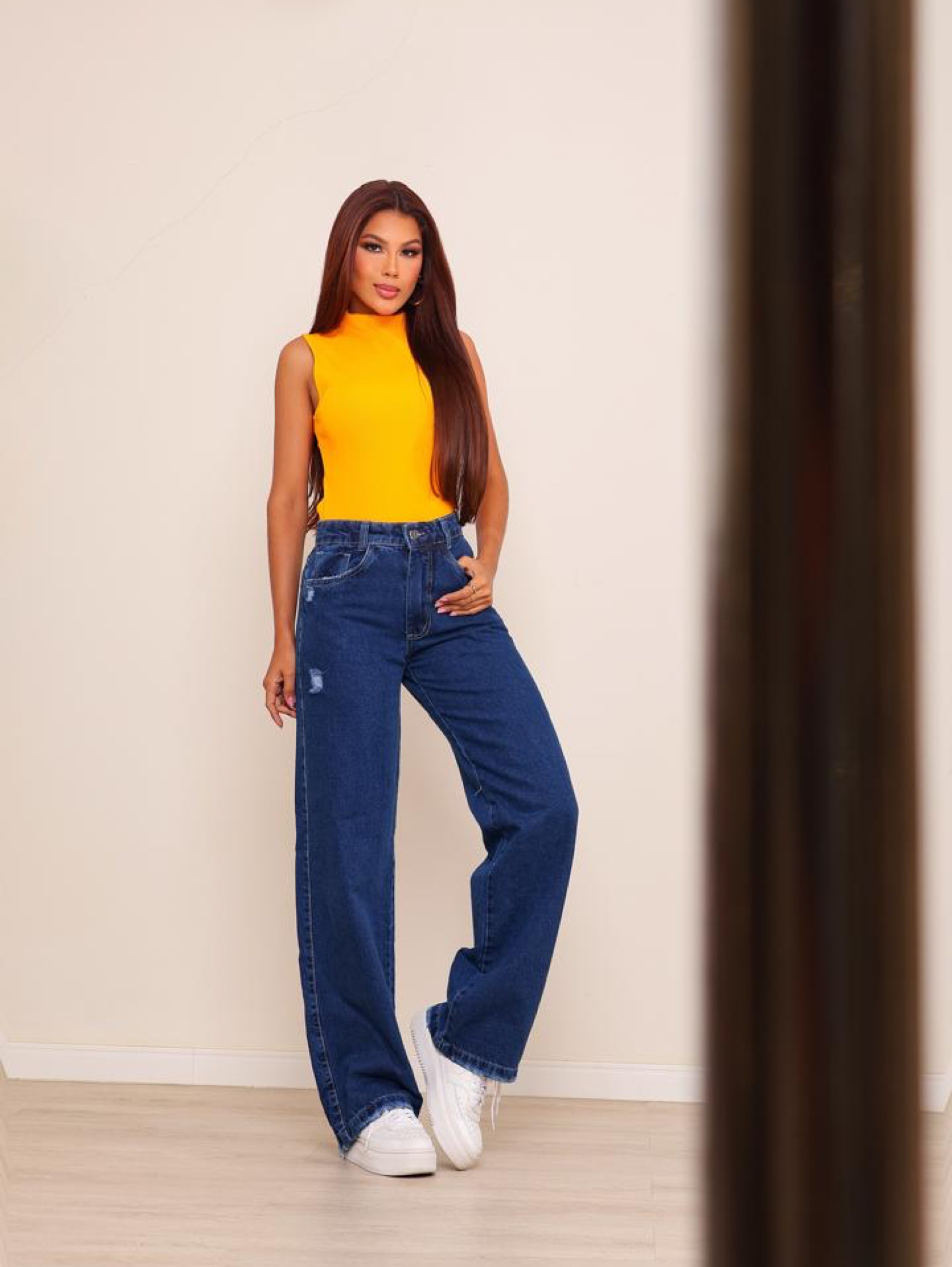 Calça wide leg jeans feminina
