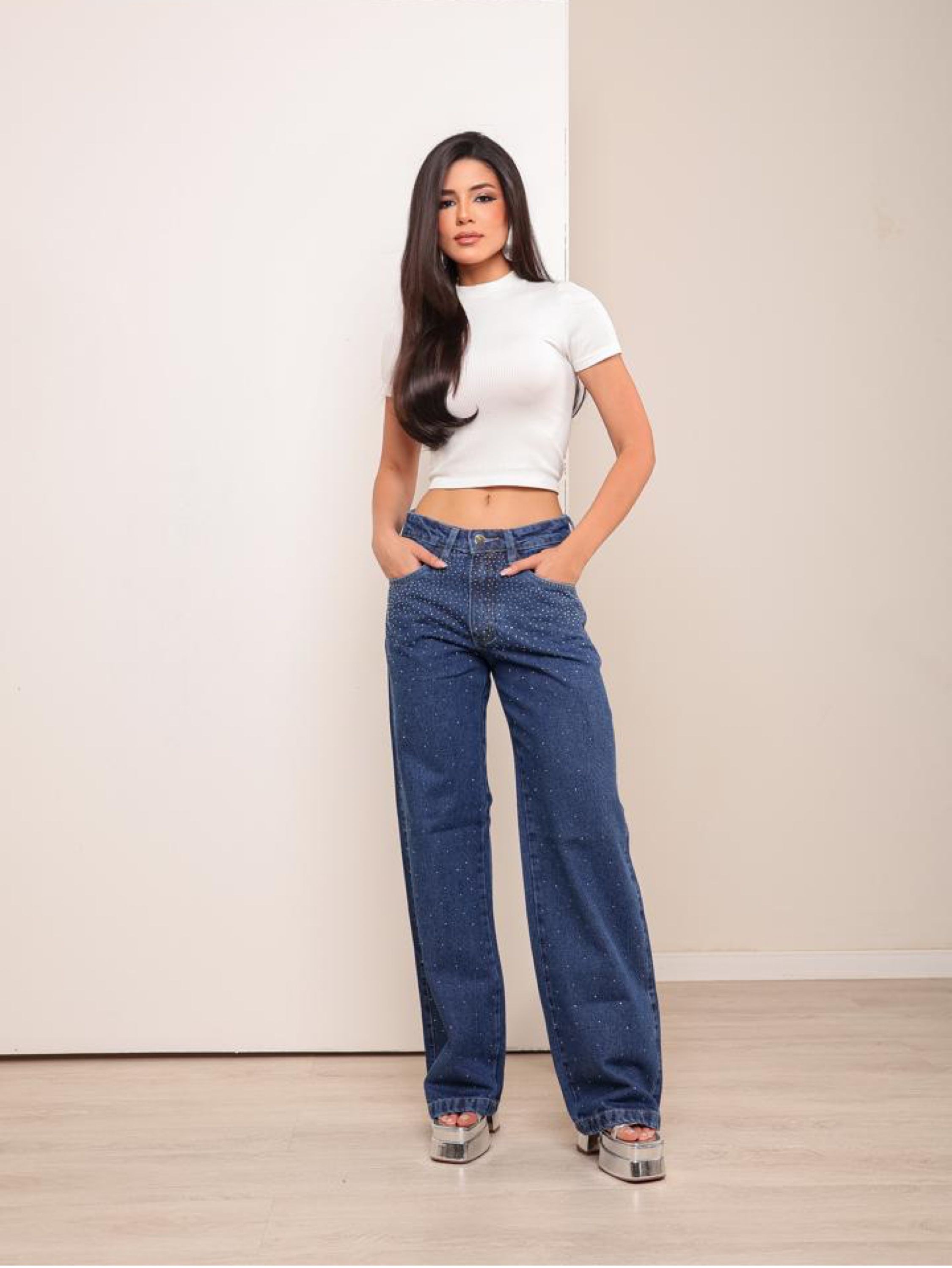 Calça wide leg jeans feminina de strass