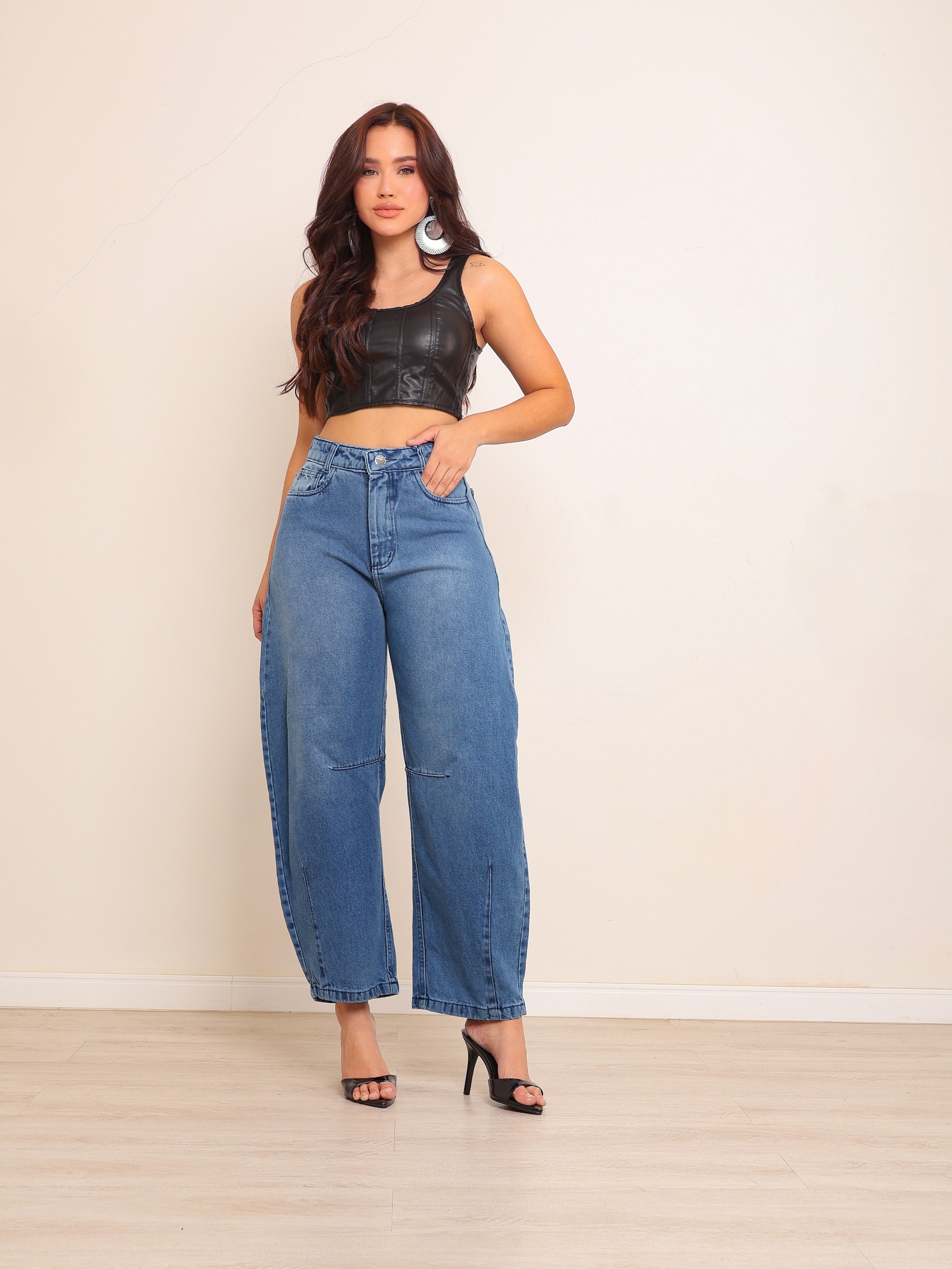 calça wide leg balão jeans feminina