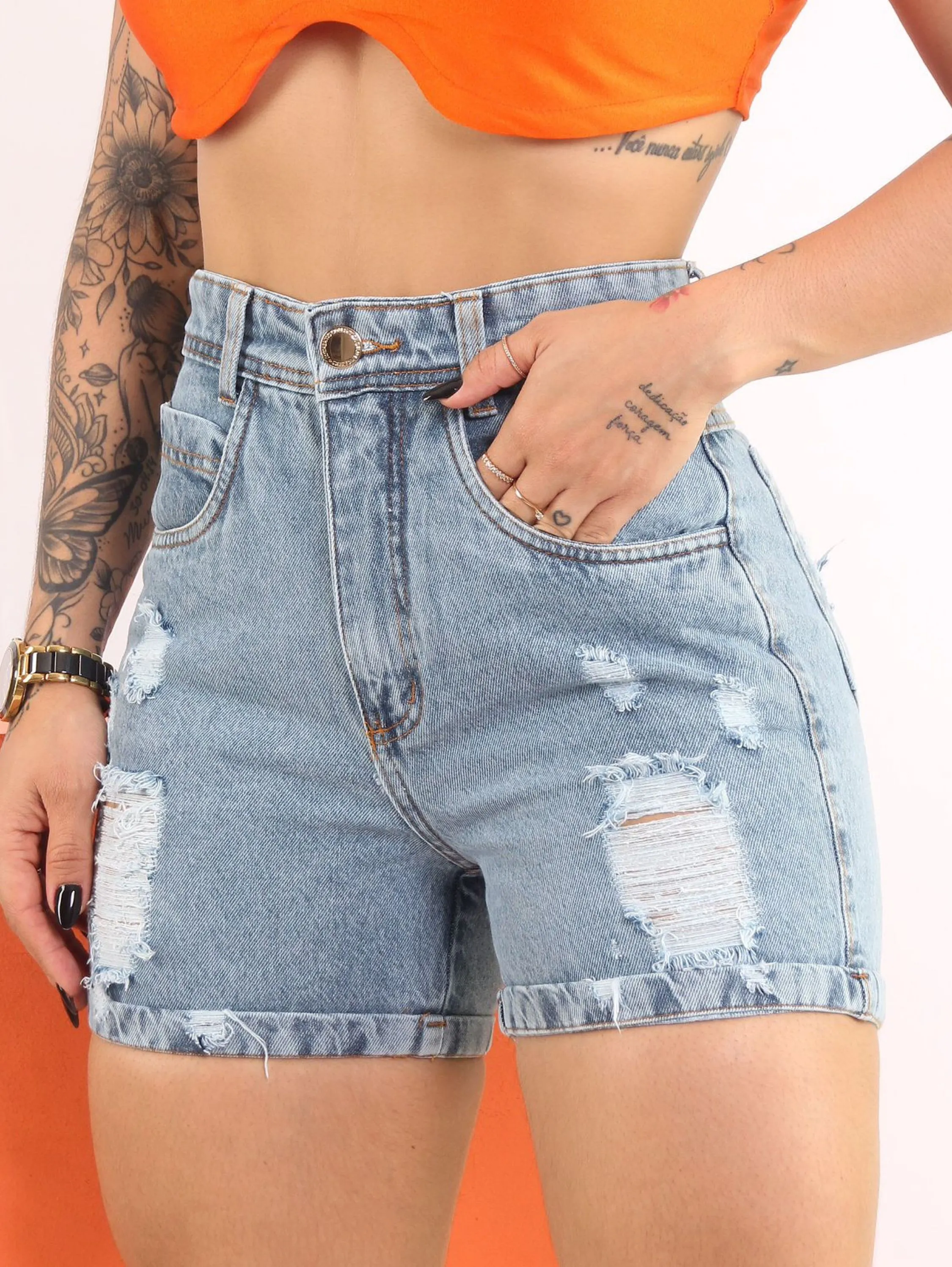 Short jeans rasgado