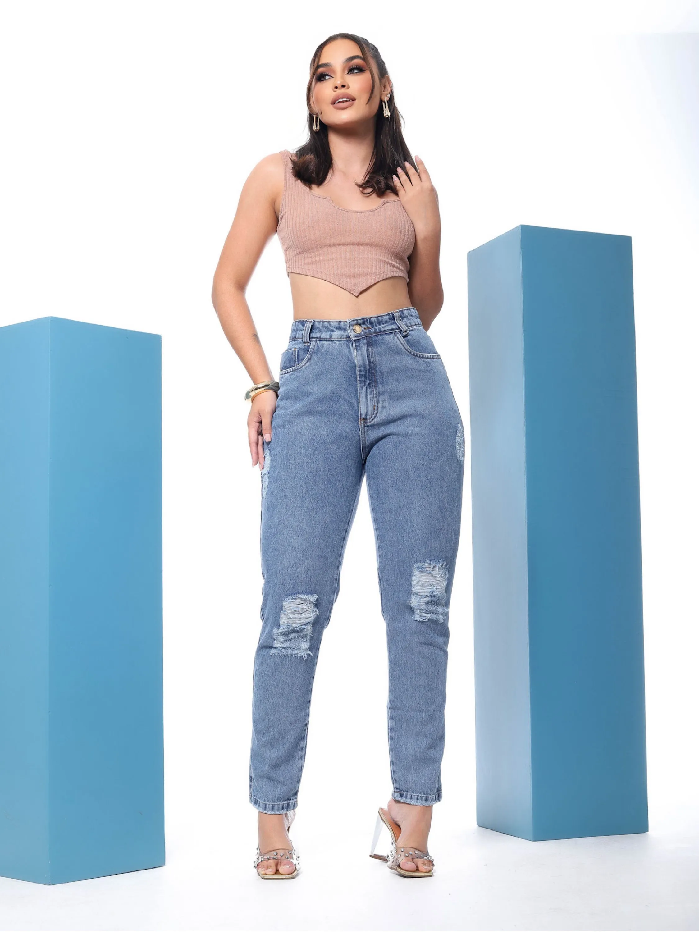 Calça mom jeans feminina