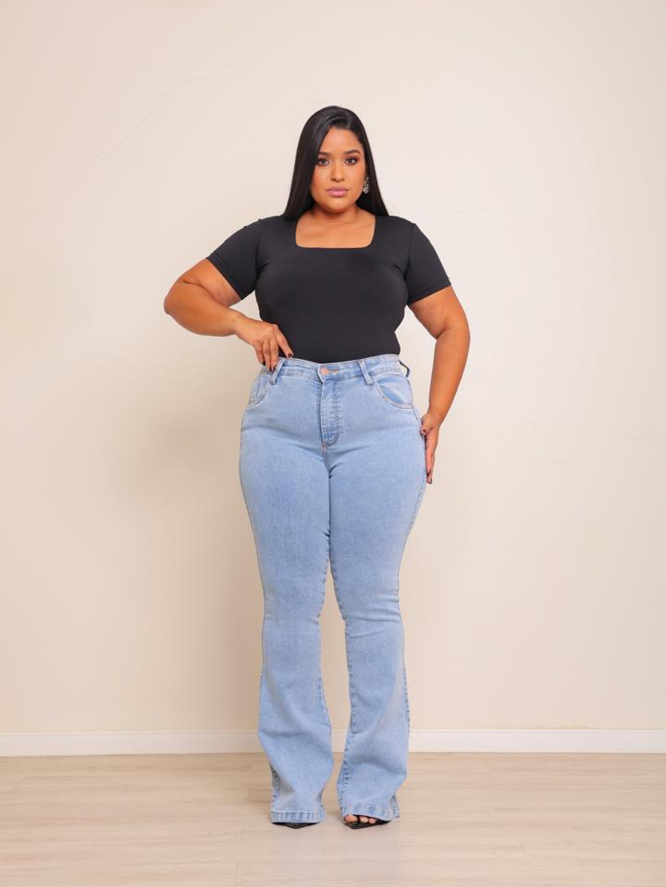 Calça flare jeans feminina plus size