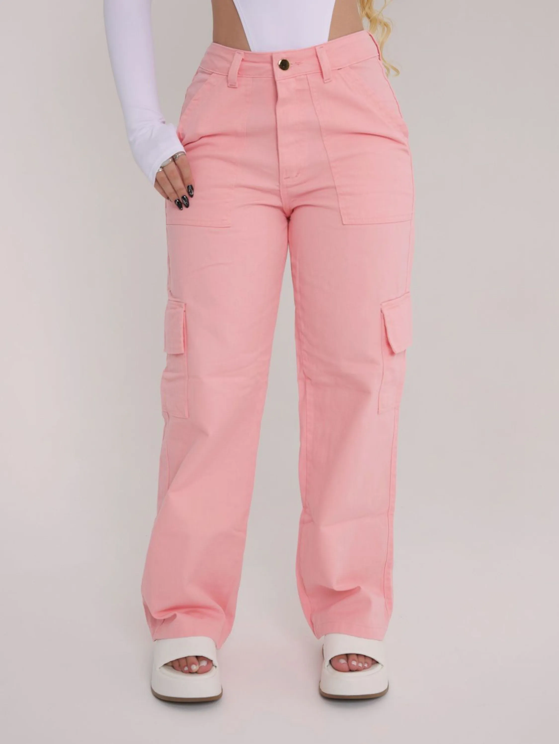 Calça wide leg cargo jeans feminina