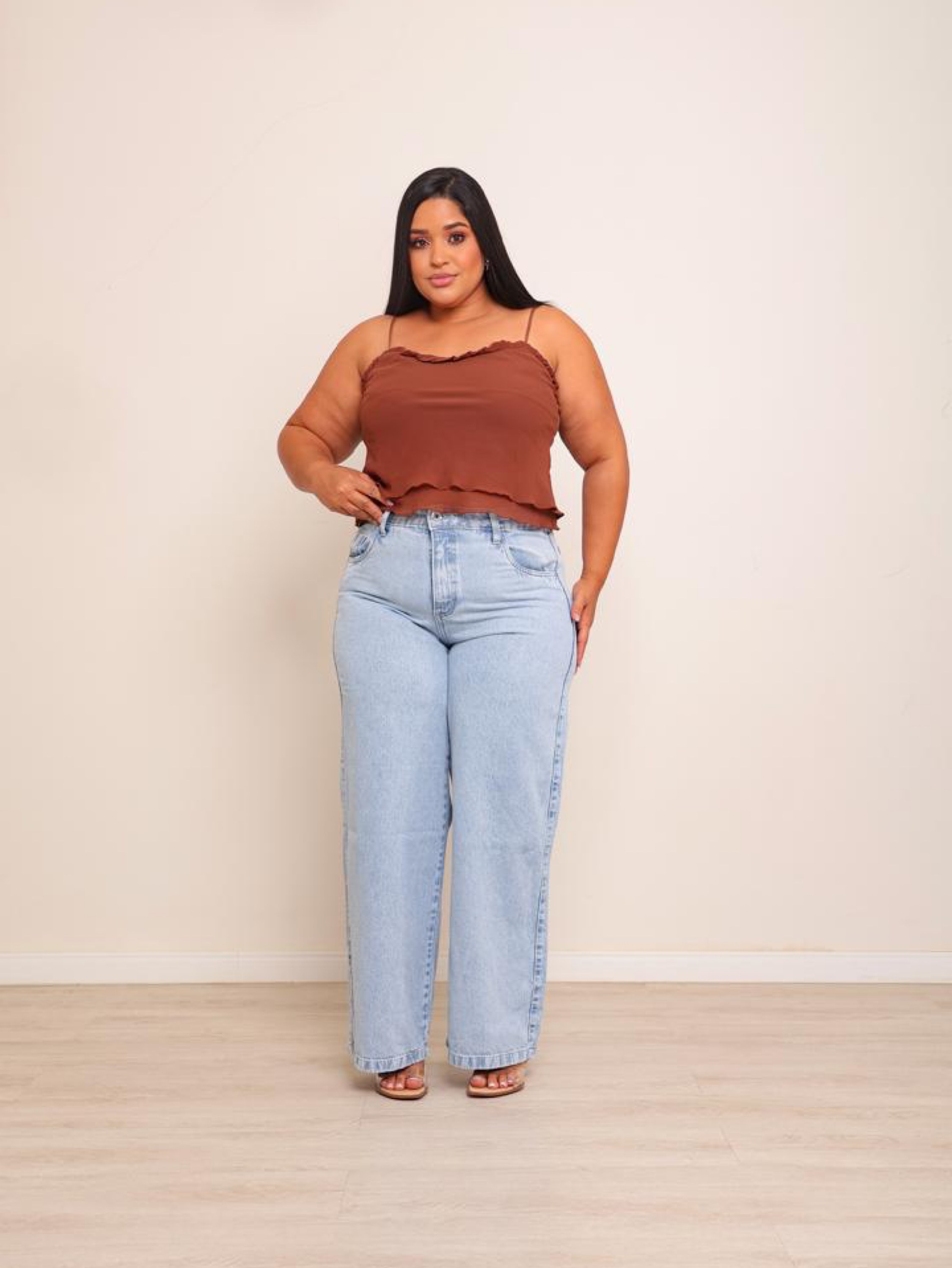 Calça wide leg jeans feminina plus size