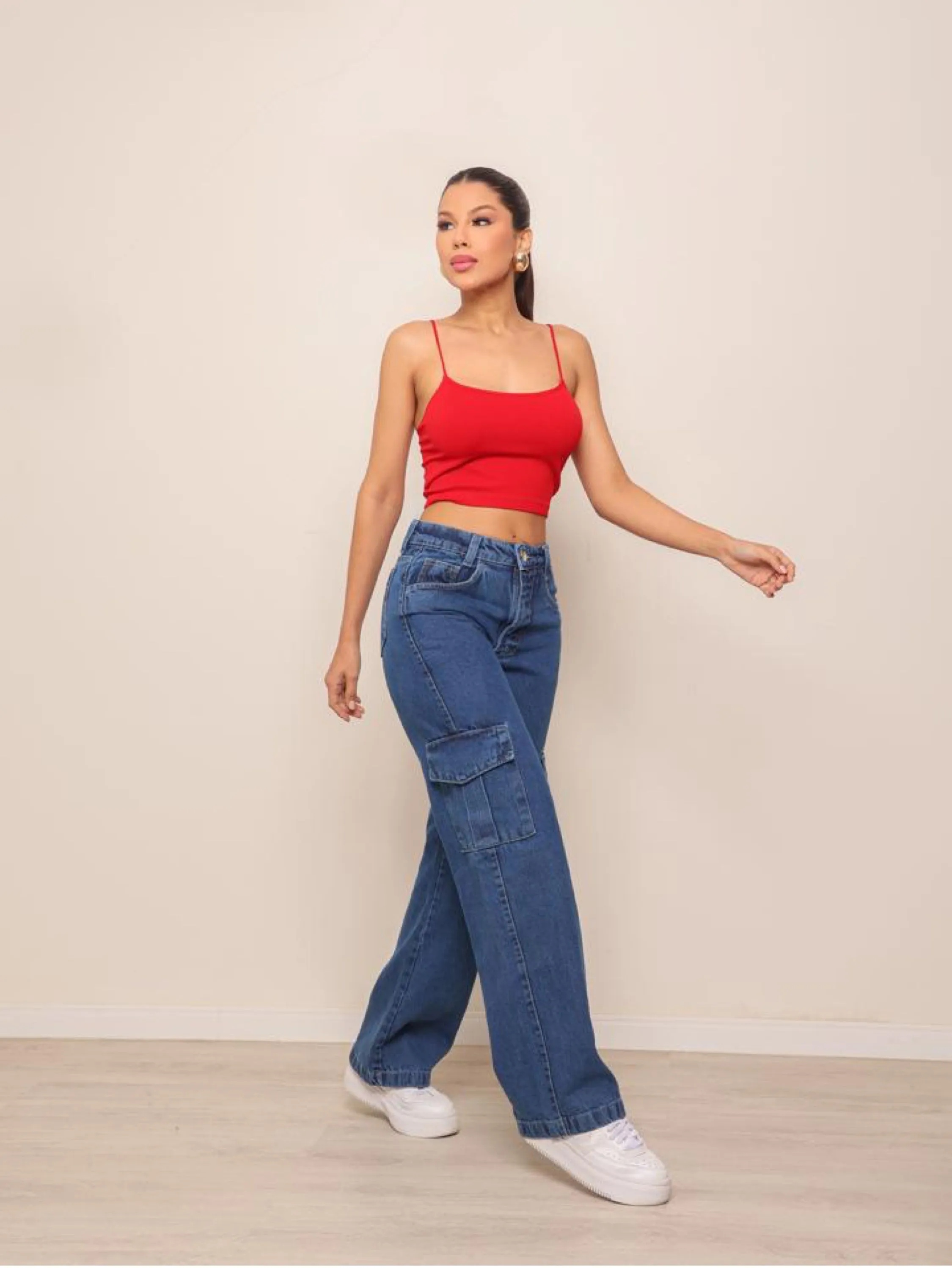 Calça wide leg cargo jeans feminina