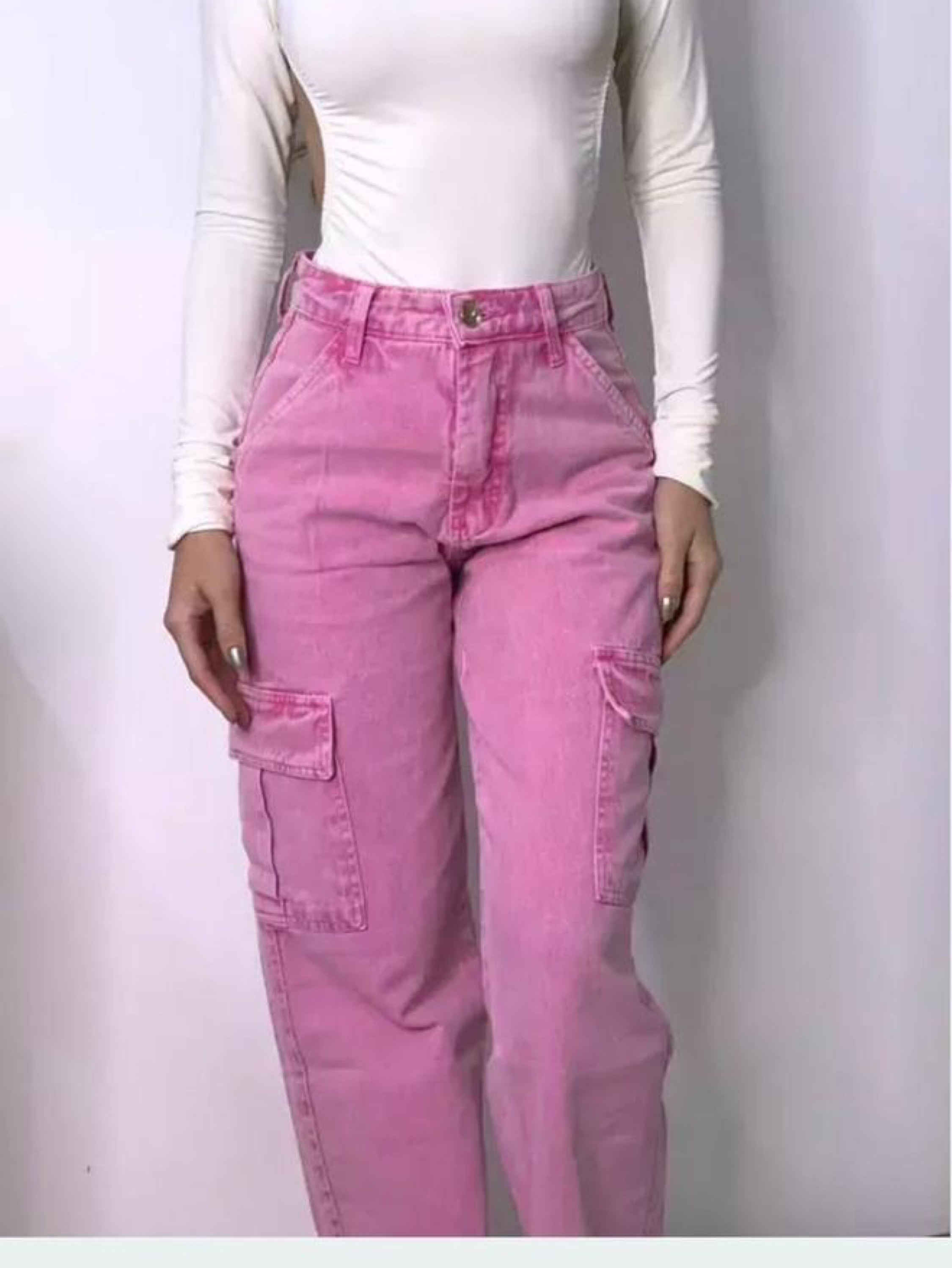 Calça wide leg cargo jeans feminina