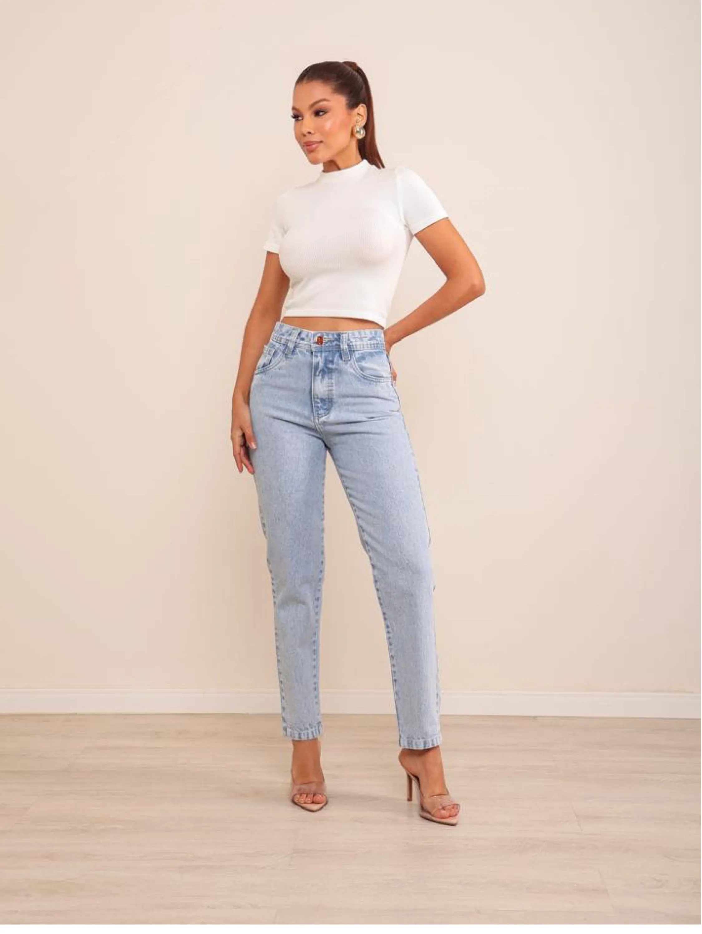 Calça mom jeans feminina