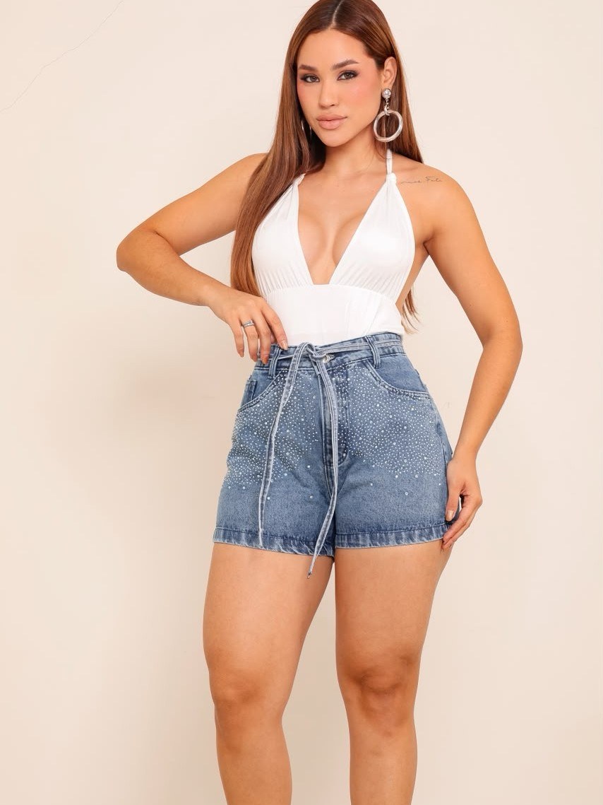 short Jeans feminino de strass  com cordonzinhoo