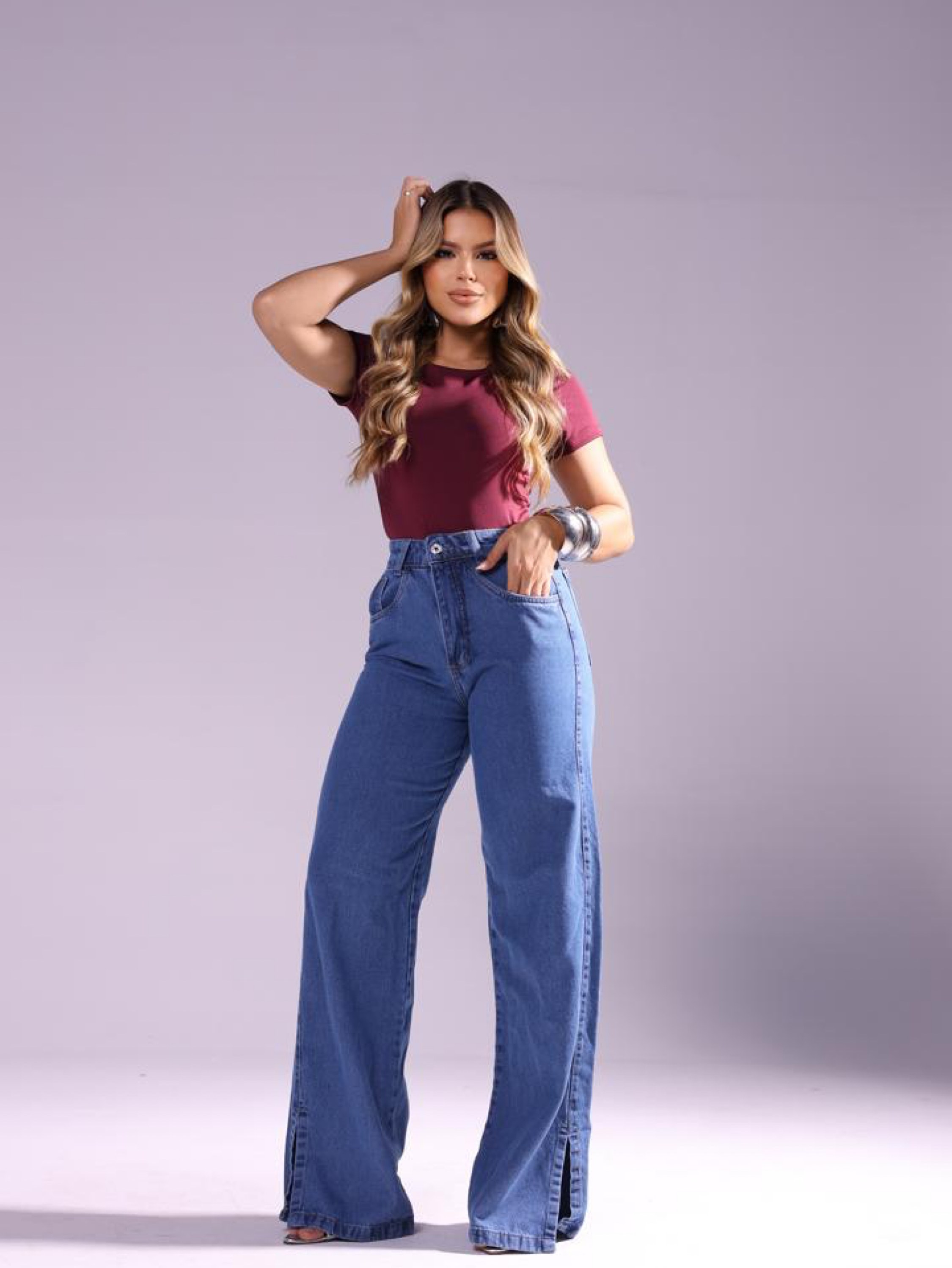 Calça wide leg jeans feminina com abertura