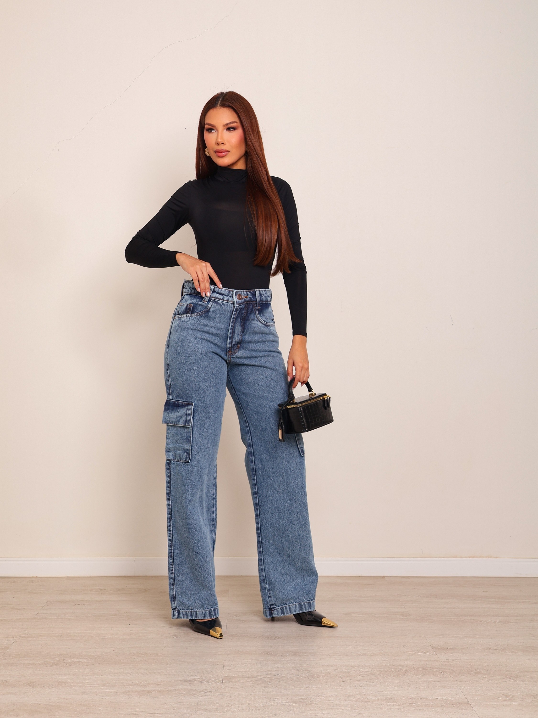 calça wide leg cargo jeans feminina