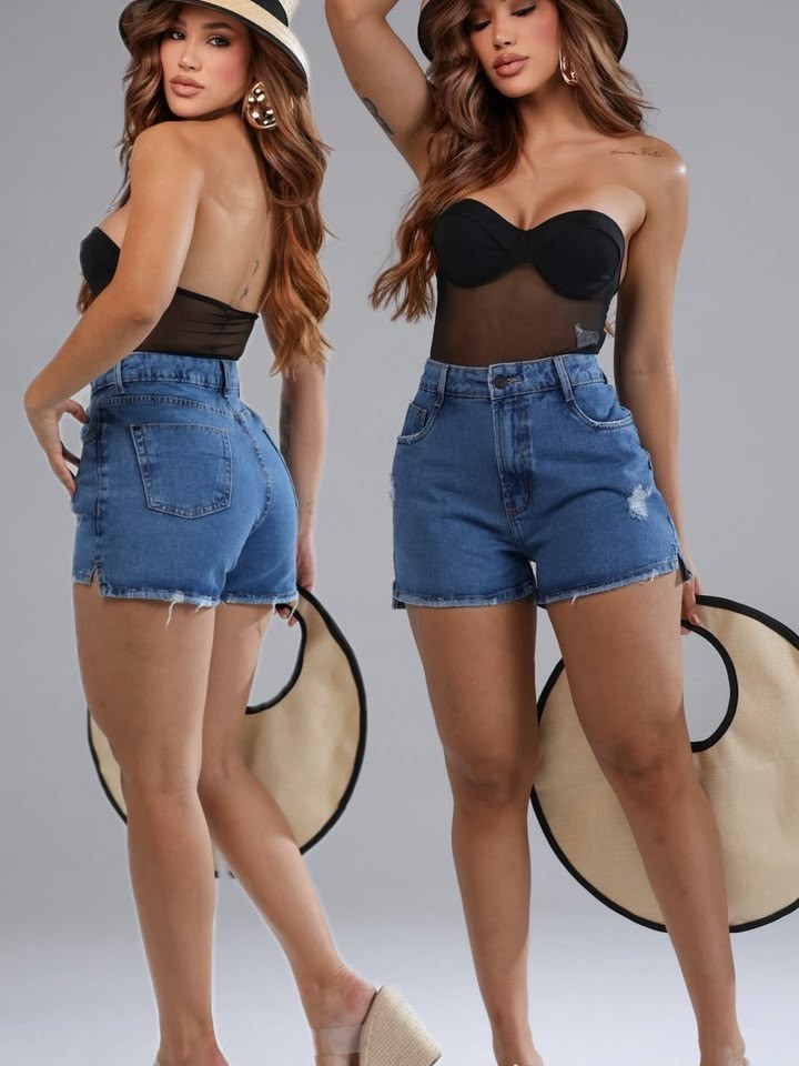 short Jeans feminino com abertura