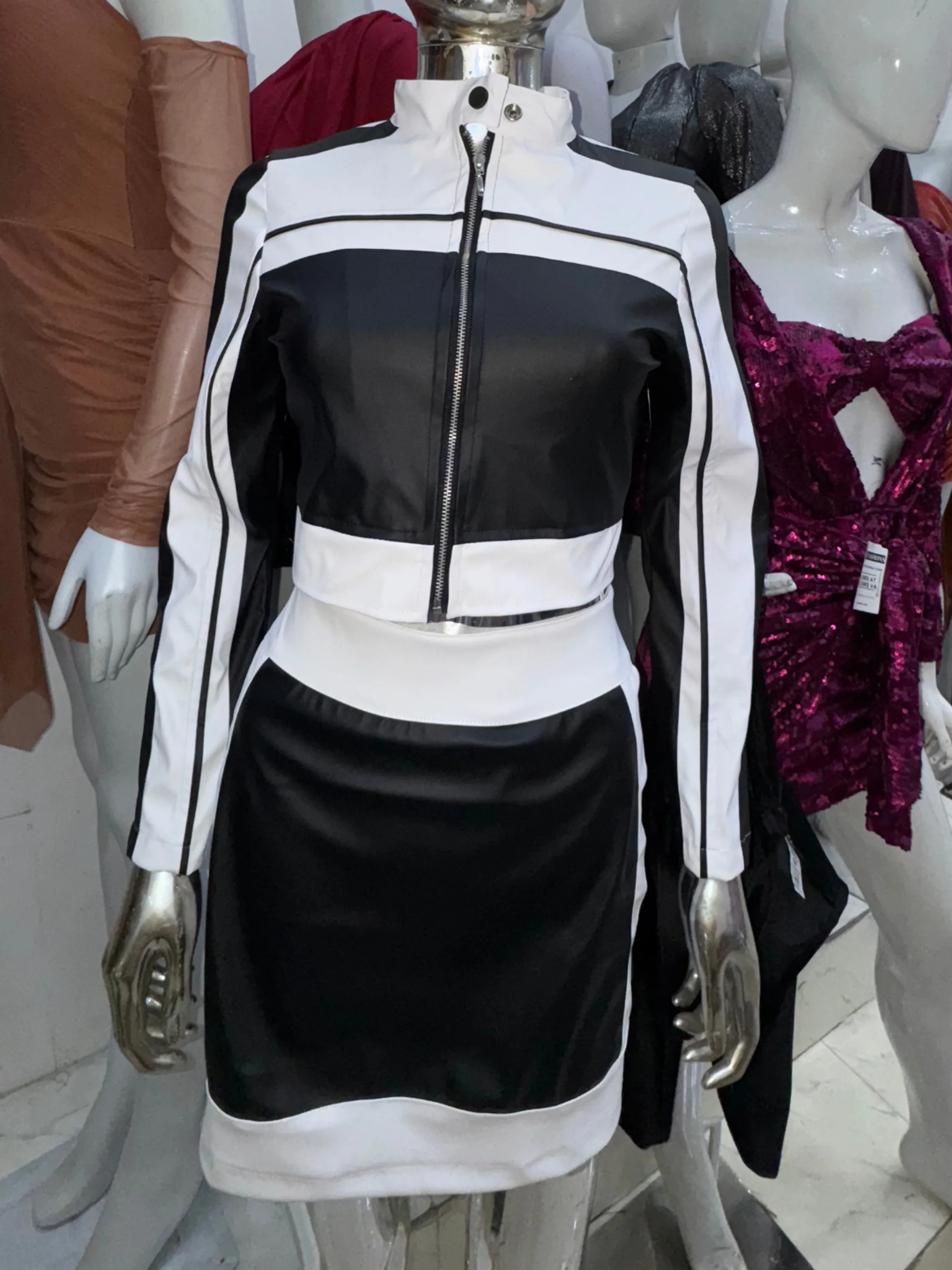 CONJUNTO SAIA+JAQUETA TAYANNE