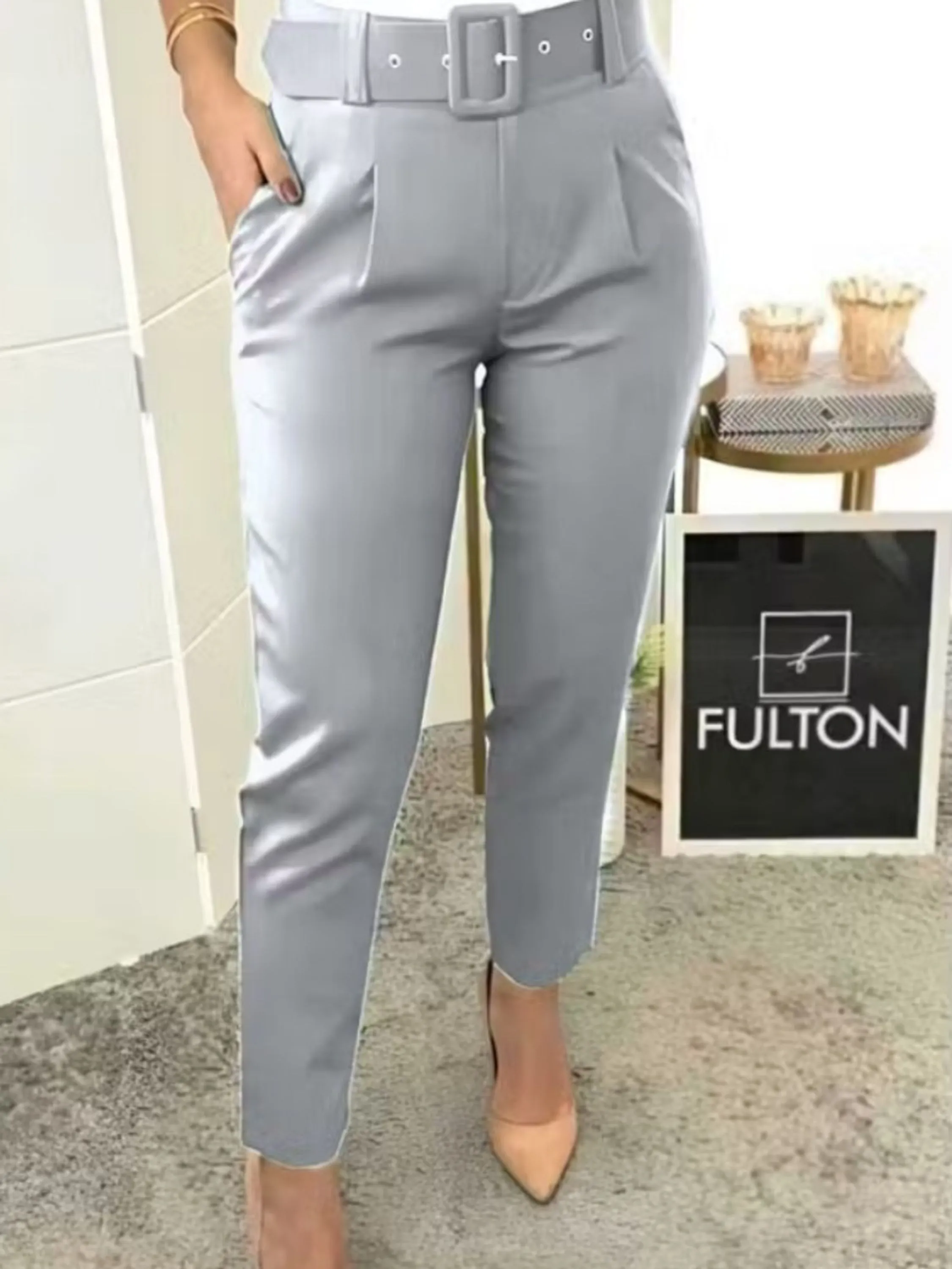 Calça pantalona social alfaiataria com cinto